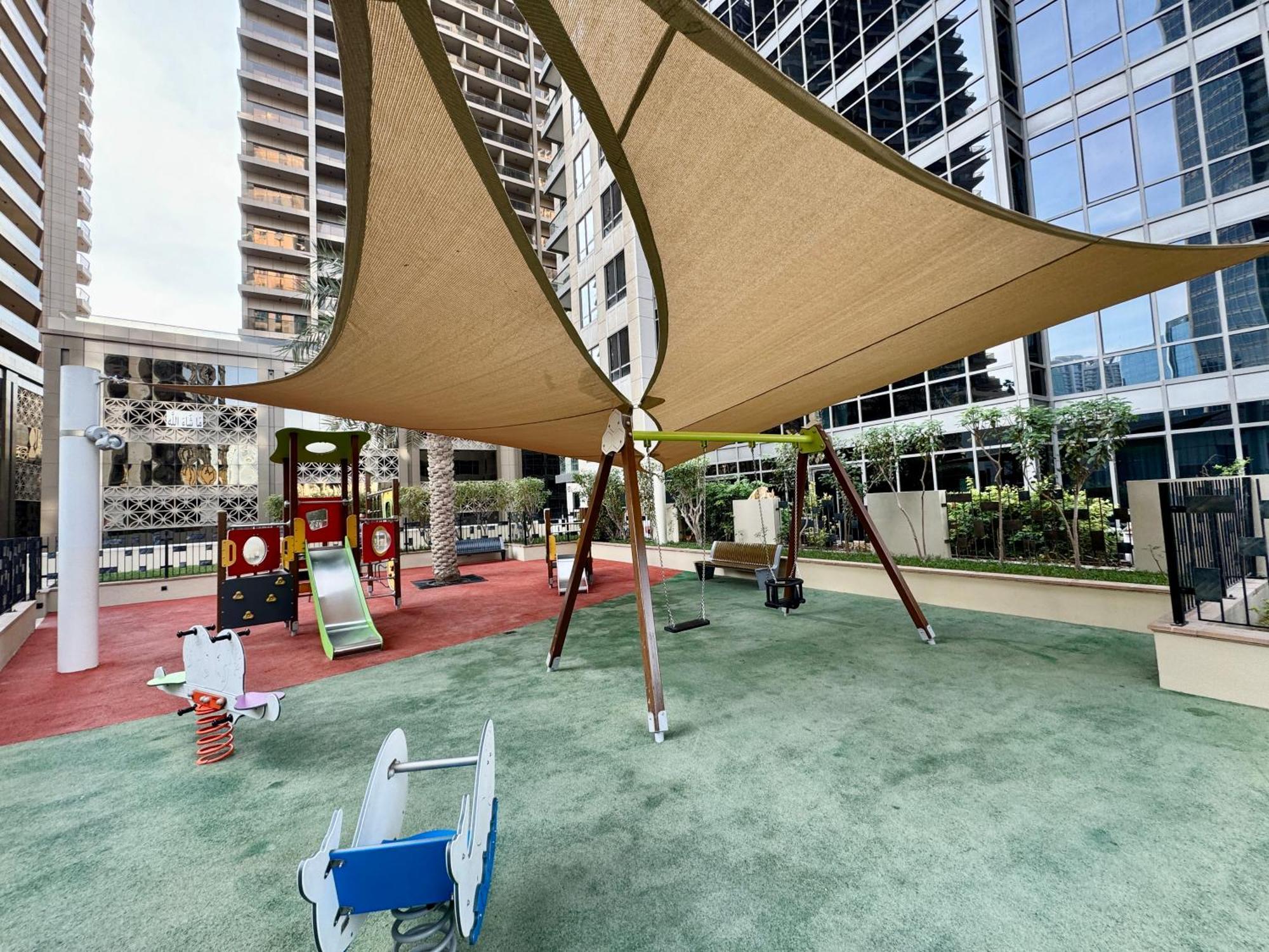 Apartment Exquisite Centrally Located 1br In Downtown *