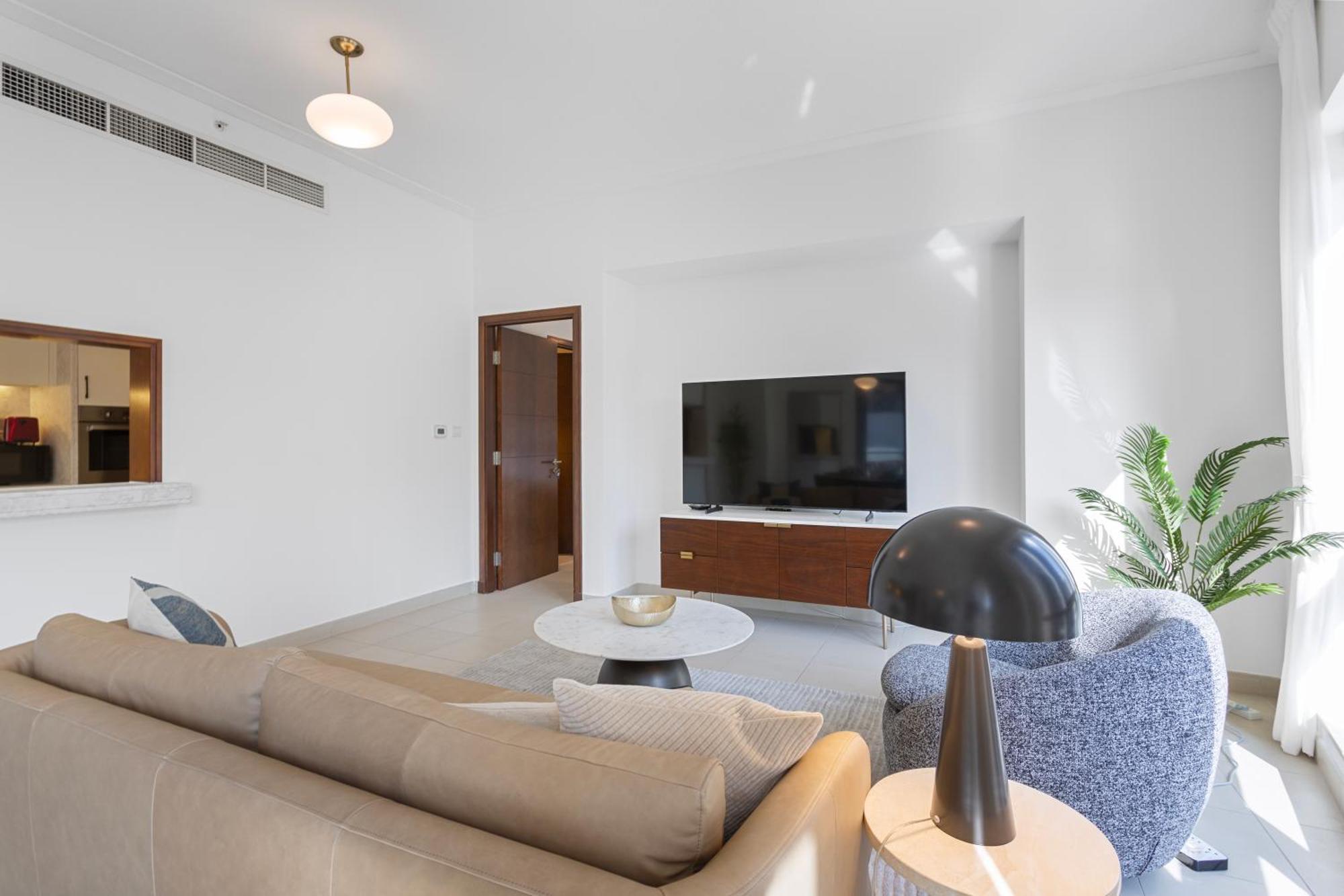 Exquisite Centrally Located 1br In Downtown * Dubai