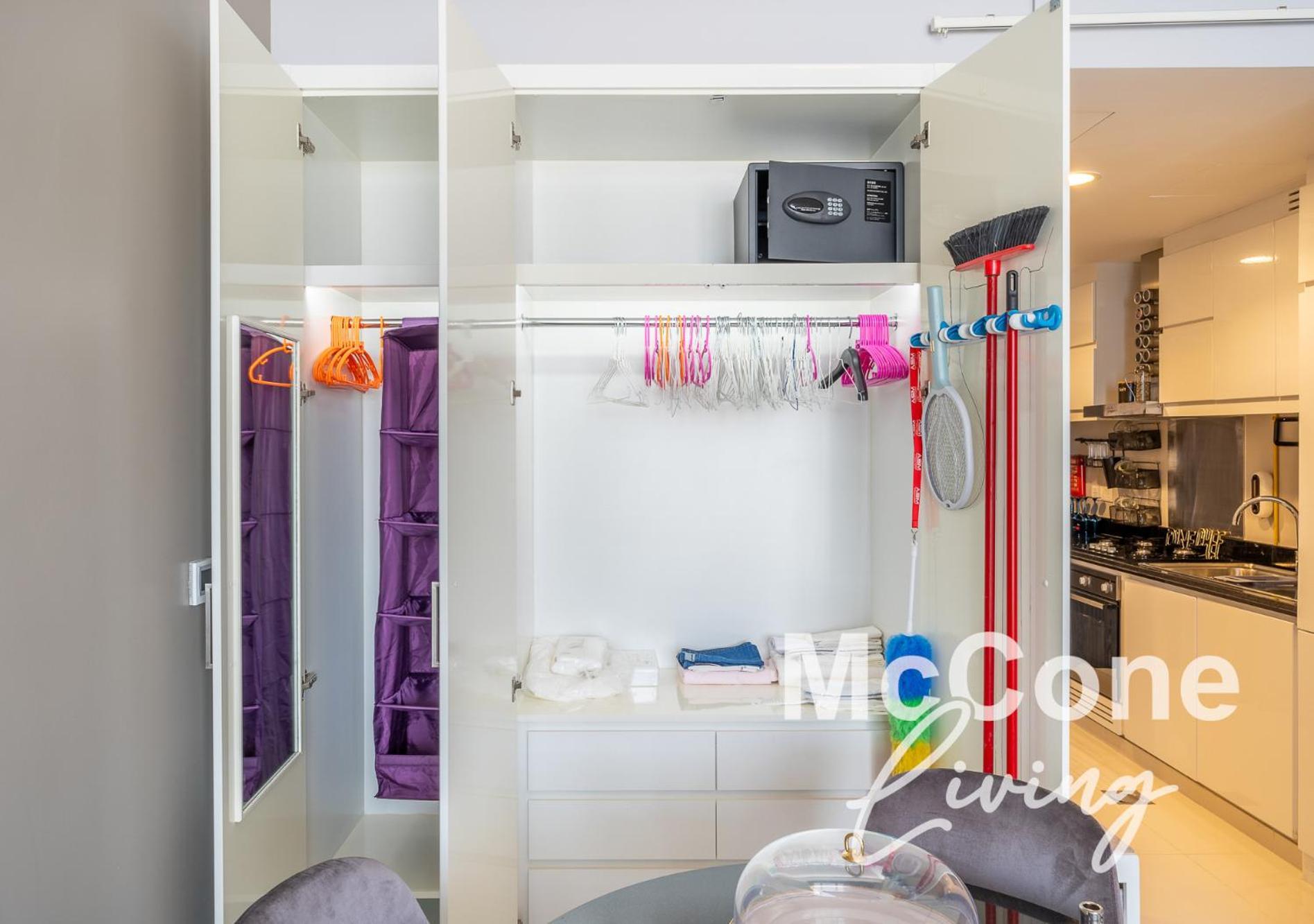 Stylish With Pool View & Free Parking