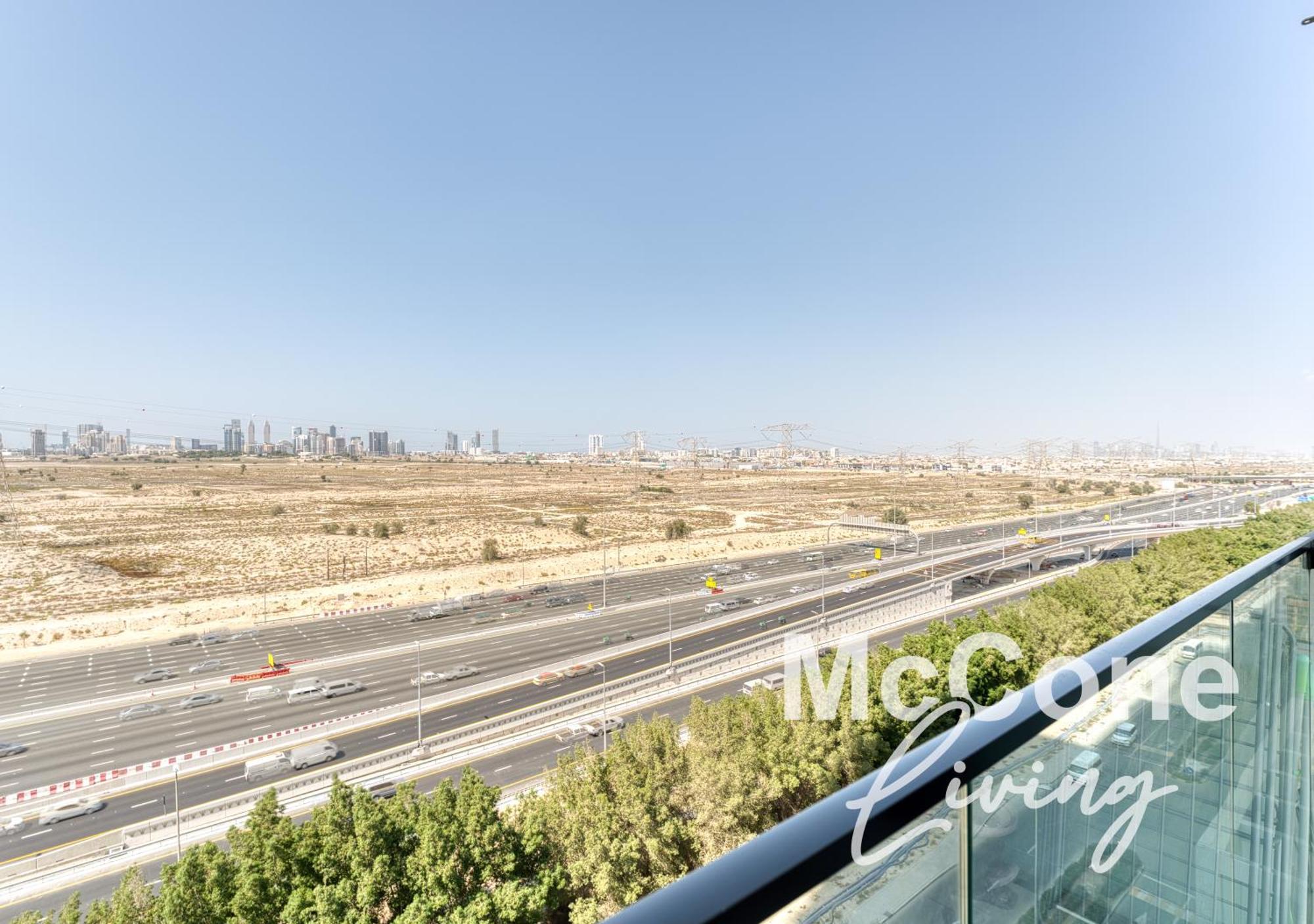 Stylish With Pool, Gym & Tasteful Decor Apartment Dubai