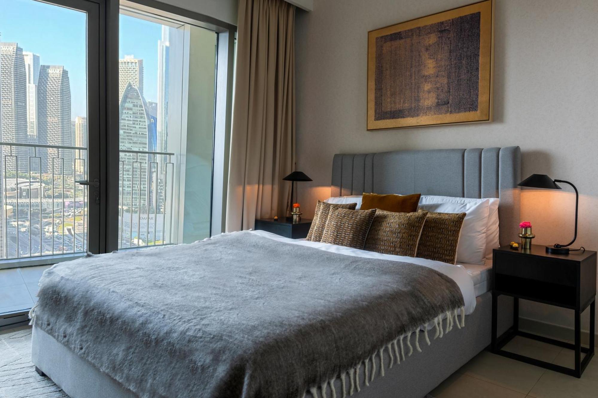 Burj Khalifa Lifestyle Boost! Fabulous 4bed Open View Corner Mall Access *