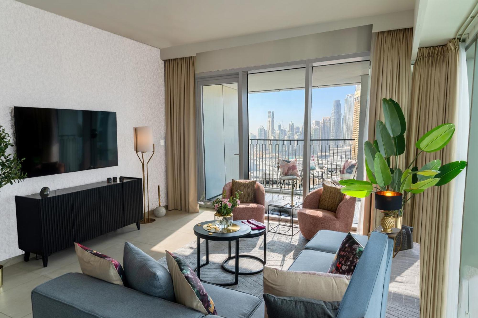 Burj Khalifa Lifestyle Boost! Fabulous 4bed Open View Corner Mall Access Apartment