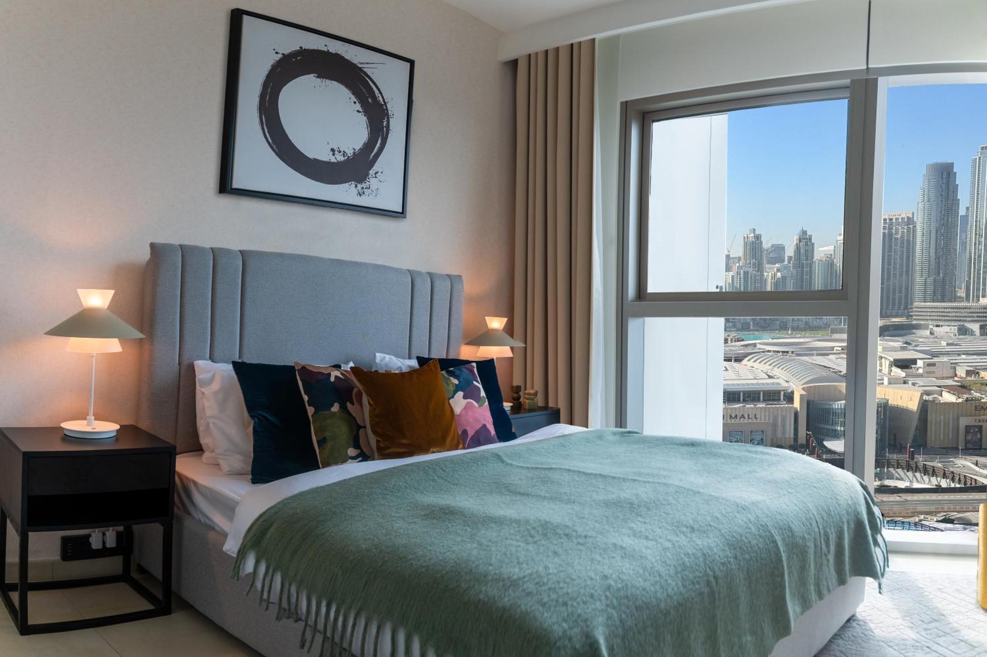 Apartment Burj Khalifa Lifestyle Boost! Fabulous 4bed Open View Corner Mall Access