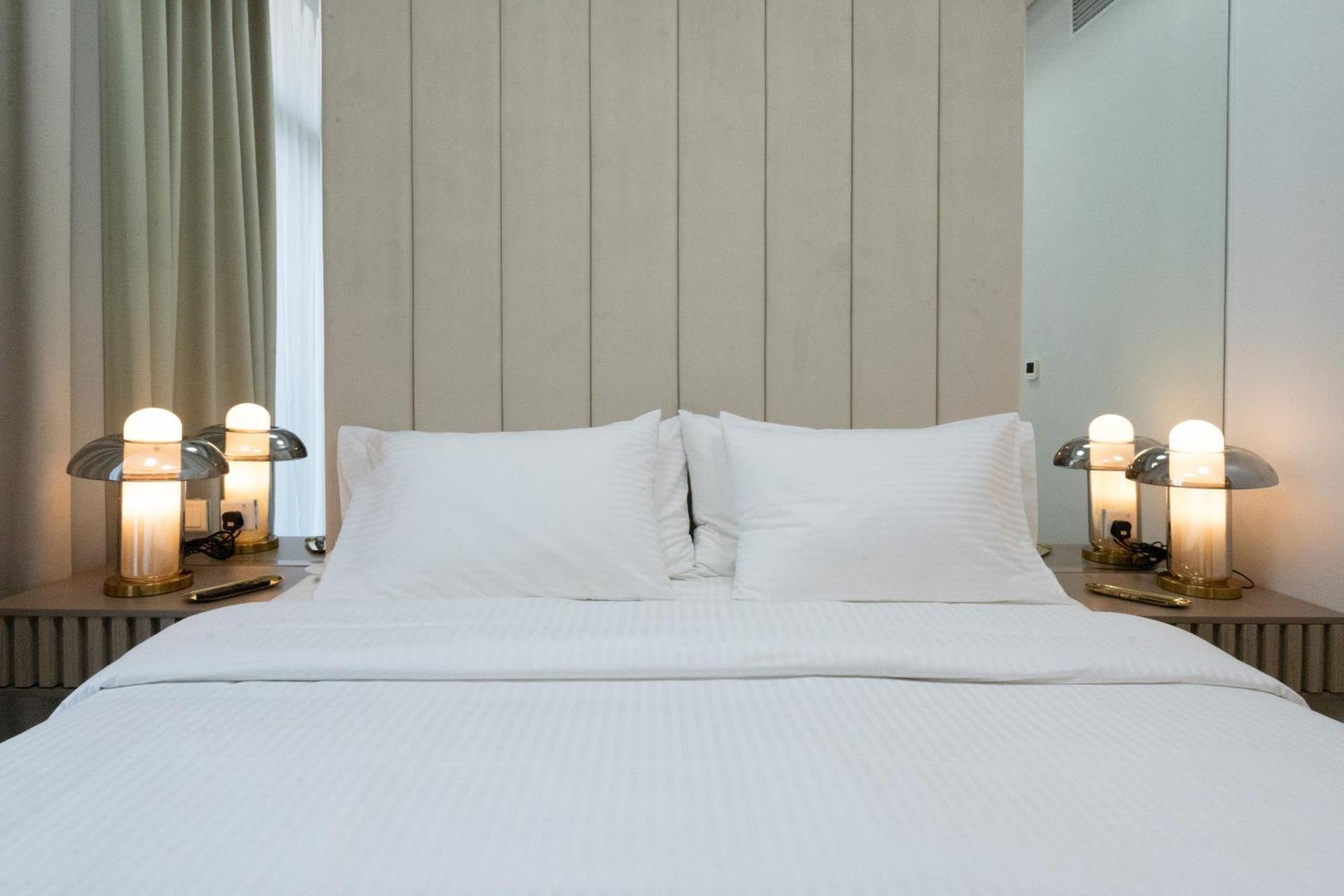 Apartment Keyrock Living - Stylish With Pool & Gym