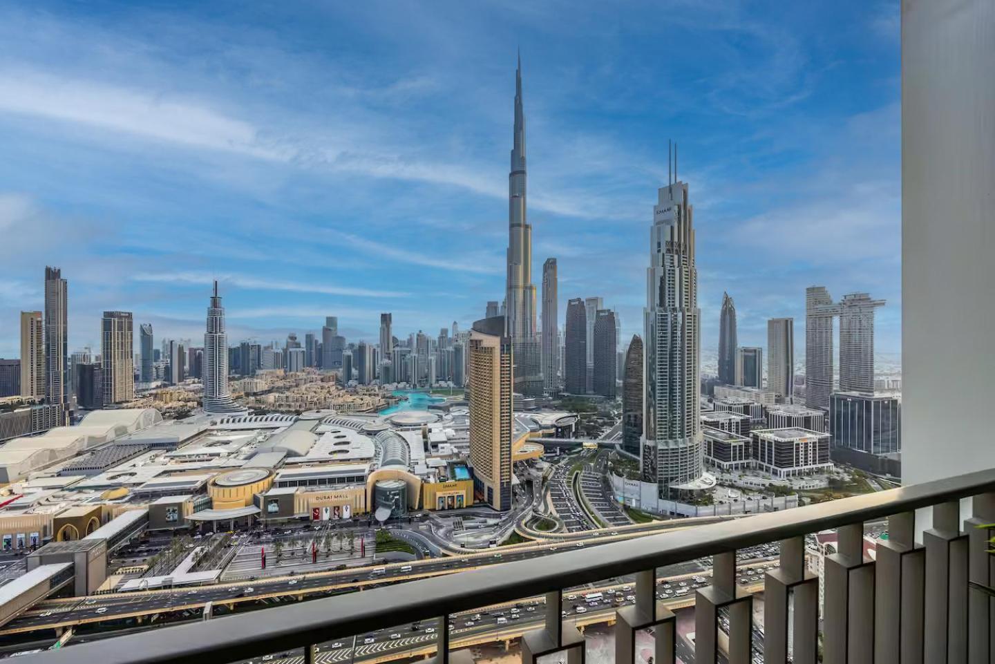 Apartment Burj Khalifa Lifestyle Boost! Fabulous 4bed Open View Corner Mall Access