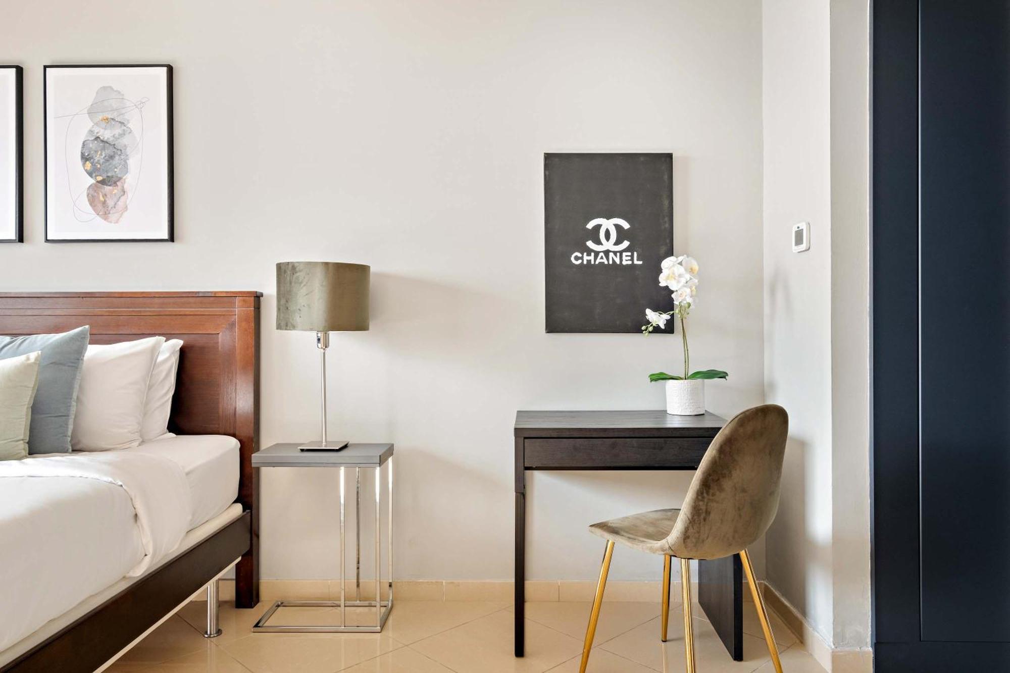 Apartment Silkhaus Modern 1bdr Near Almas In East Dubai