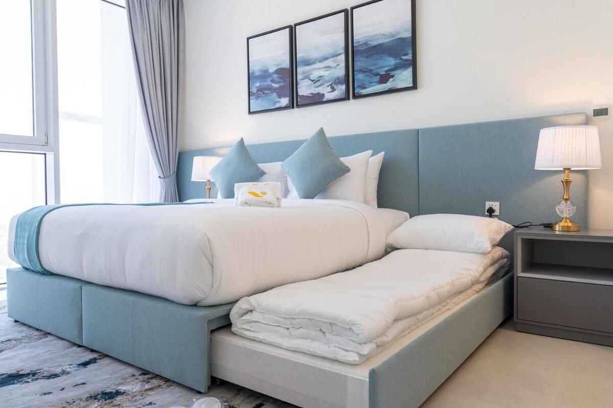 Vogue Al Wasl 1 East 17th Floor With Balcony View Of Zabeel Park And Frame, Walkable To Metro, Near Sheikh Zayed Road & World Trade Centre *