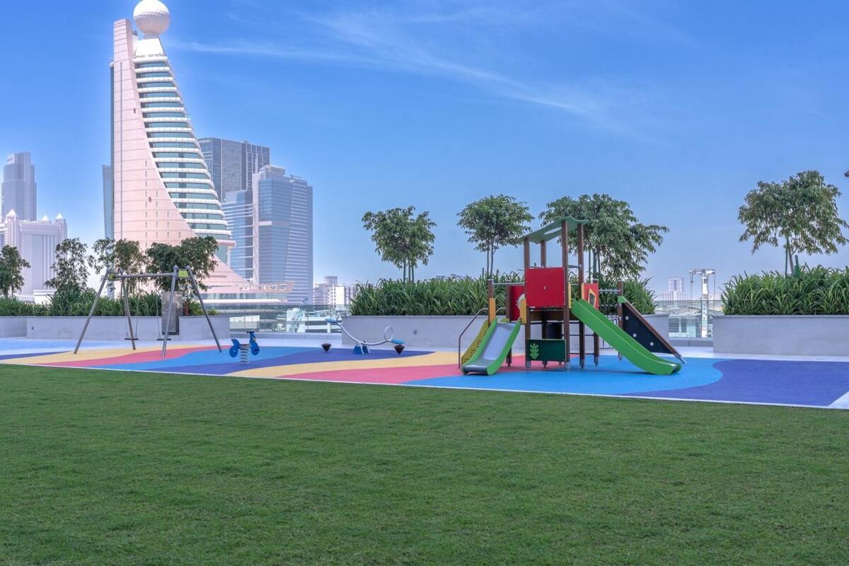 Vogue Al Wasl 1 East 17th Floor With Balcony View Of Zabeel Park And Frame, Walkable To Metro, Near Sheikh Zayed Road & World Trade Centre Apartment