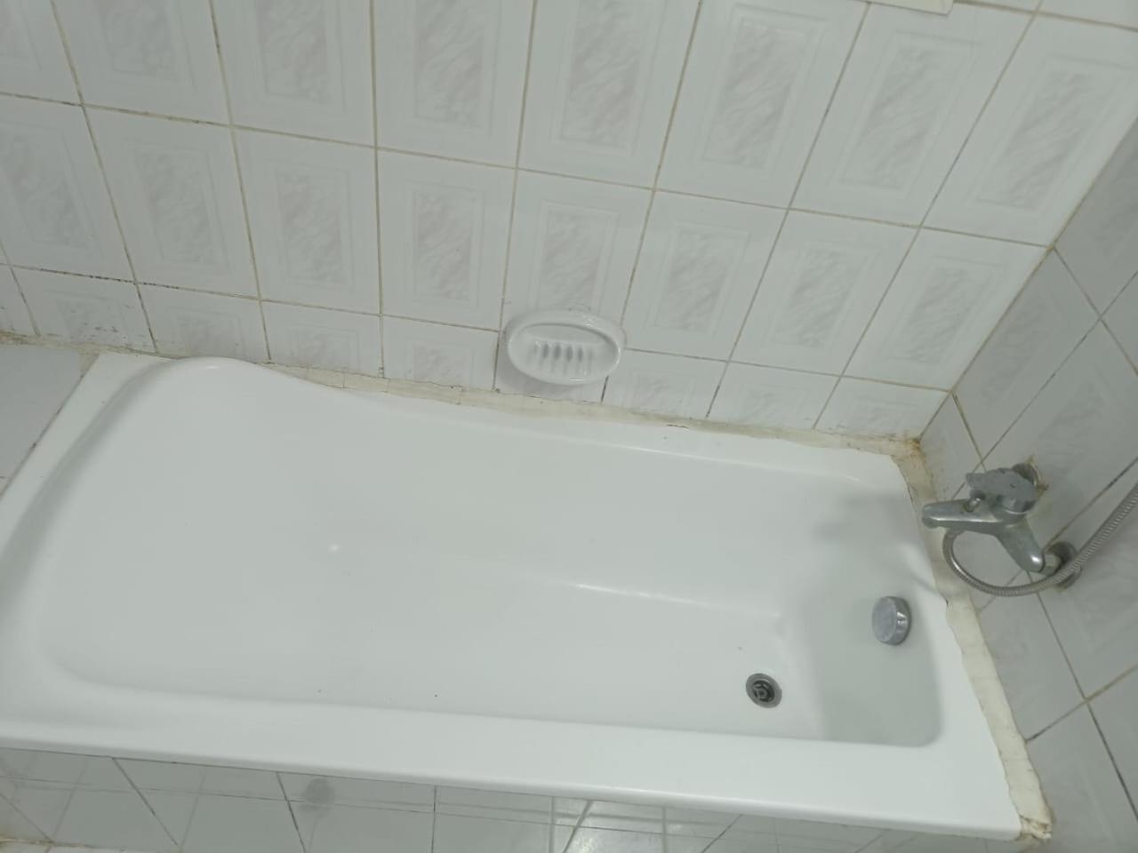 Brand New Unisex Single Partition In Center Of Bur Homestay Dubai