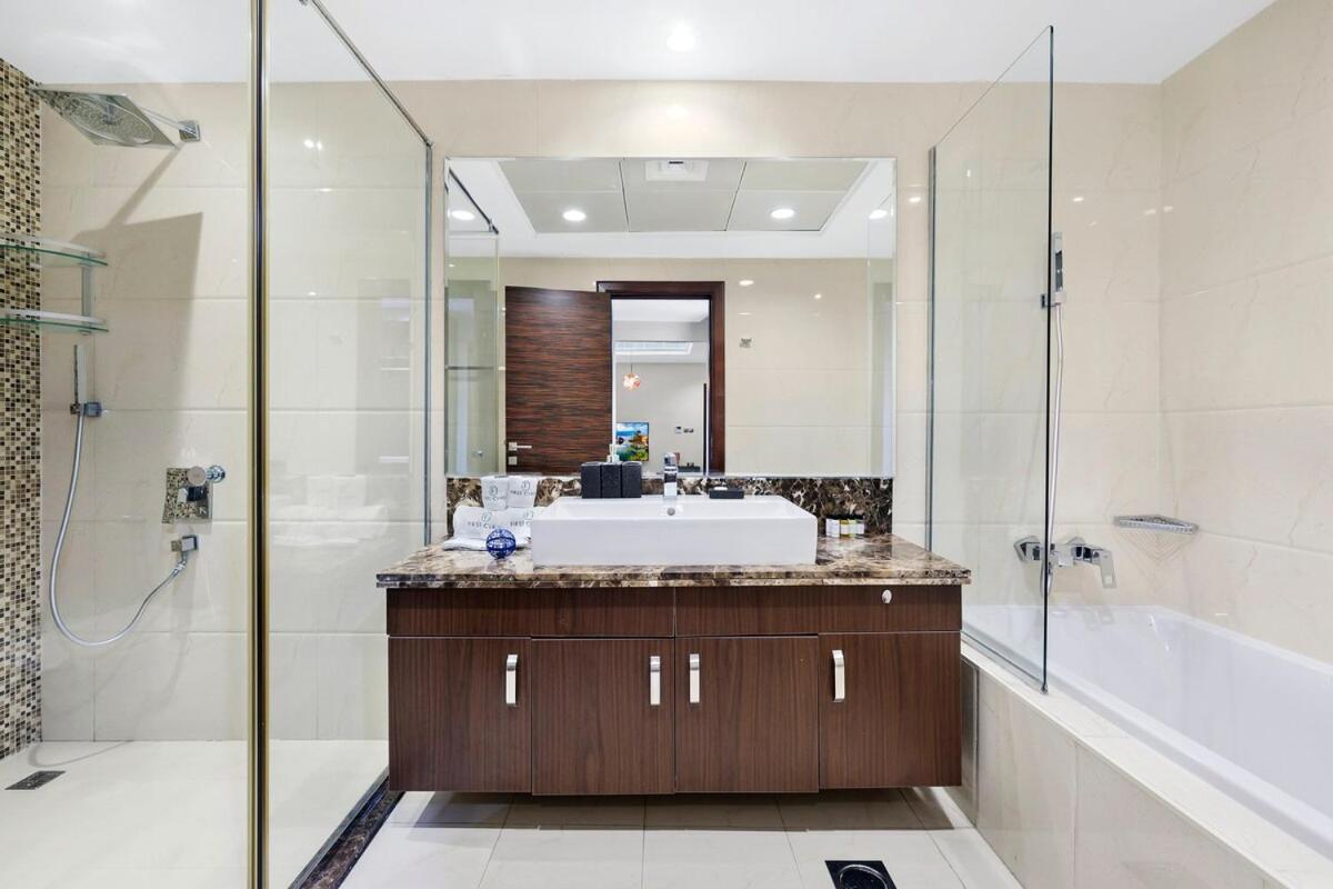 Villa First Class The Epitome Of Luxury Dubai