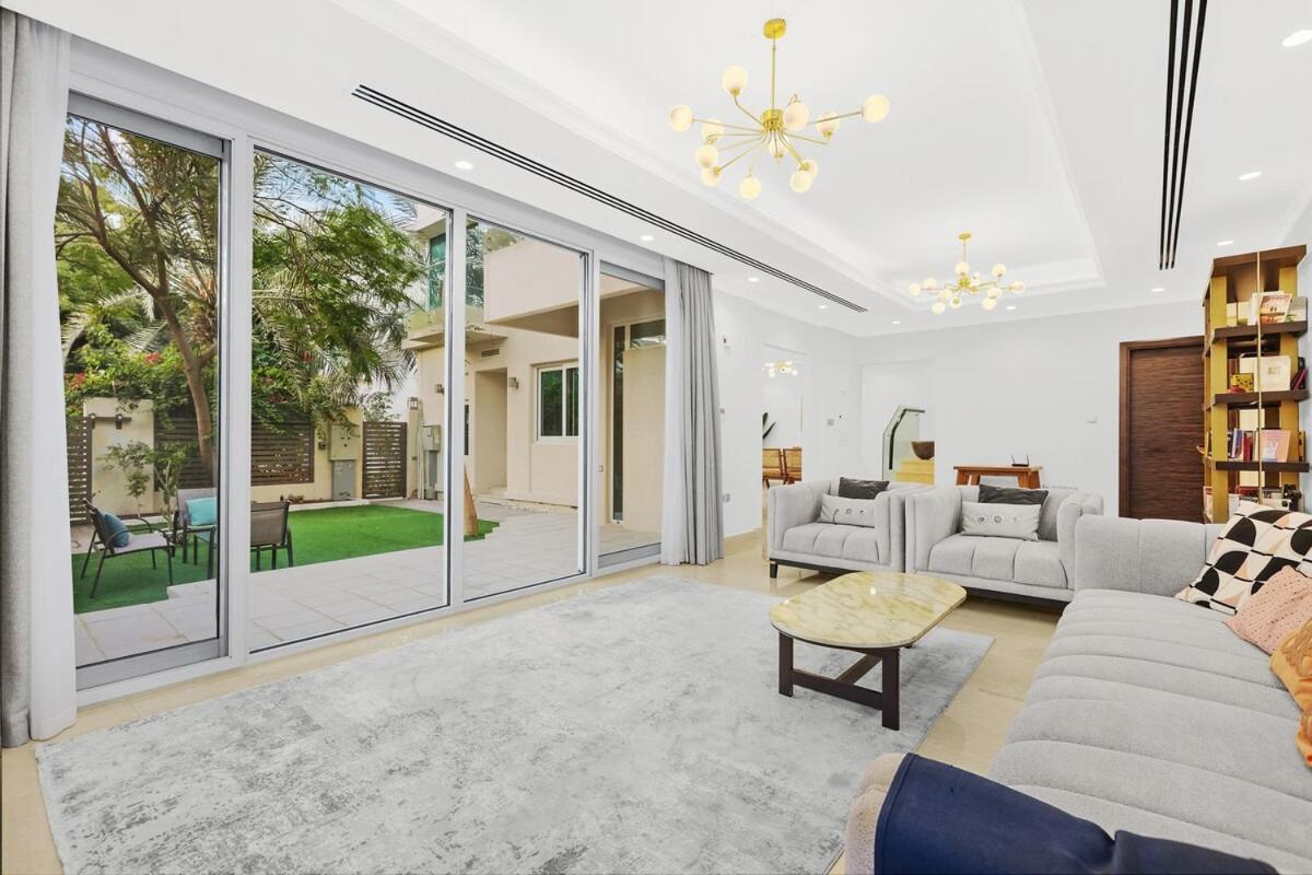 Villa First Class The Epitome Of Luxury Dubai