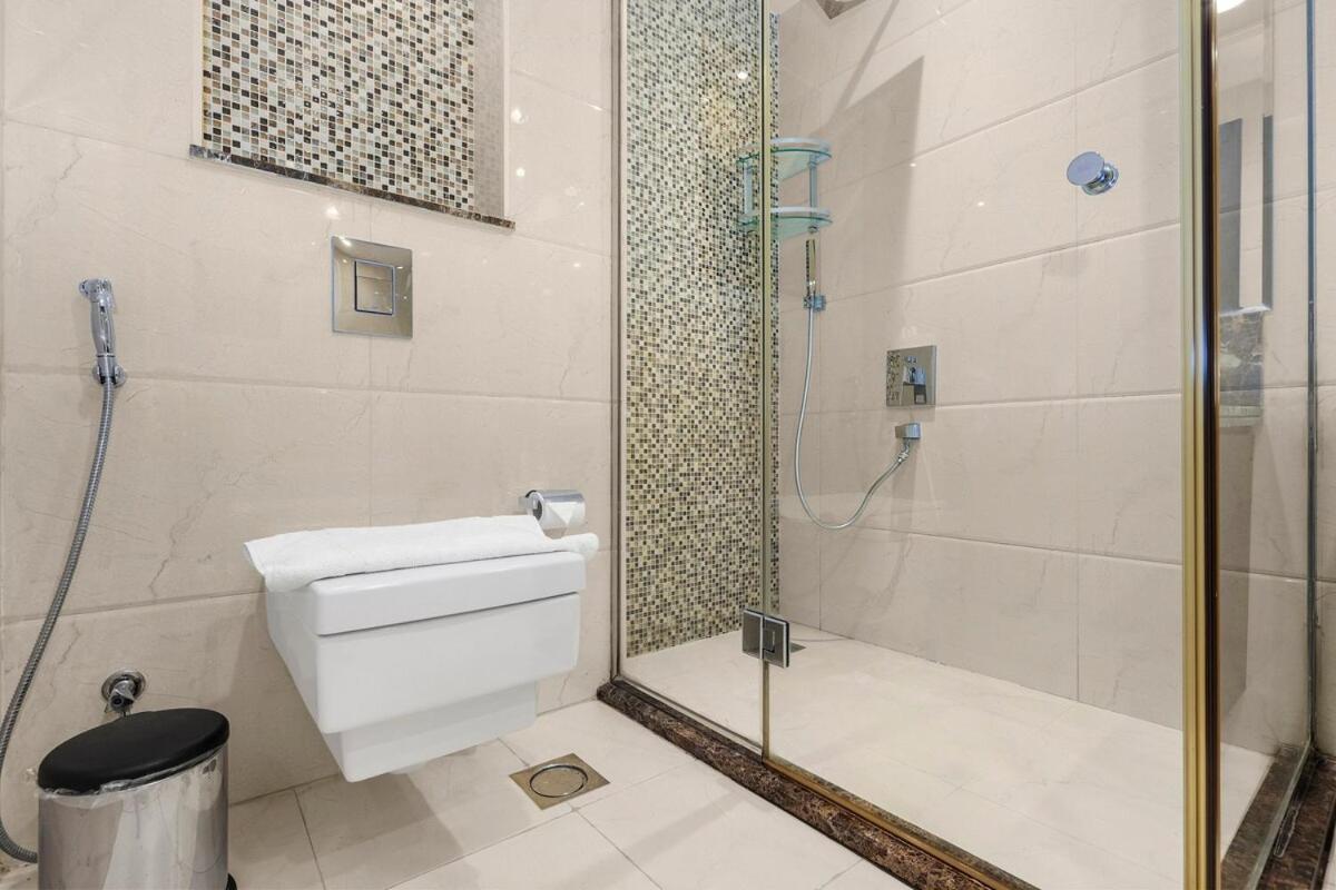 Villa First Class The Epitome Of Luxury Dubai