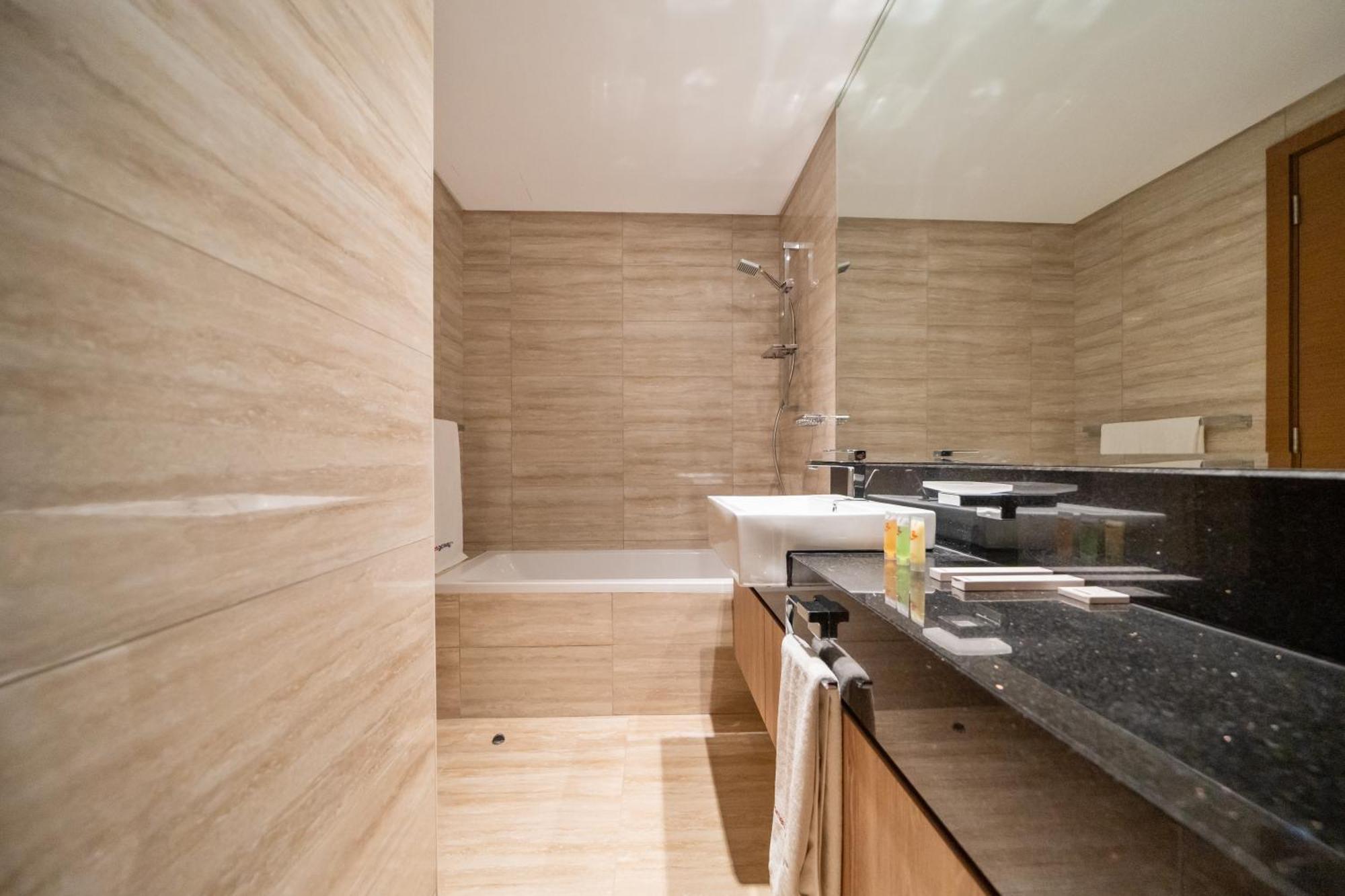 Premium 1br Missoni Urban Oasis, Business Bay Apartment *