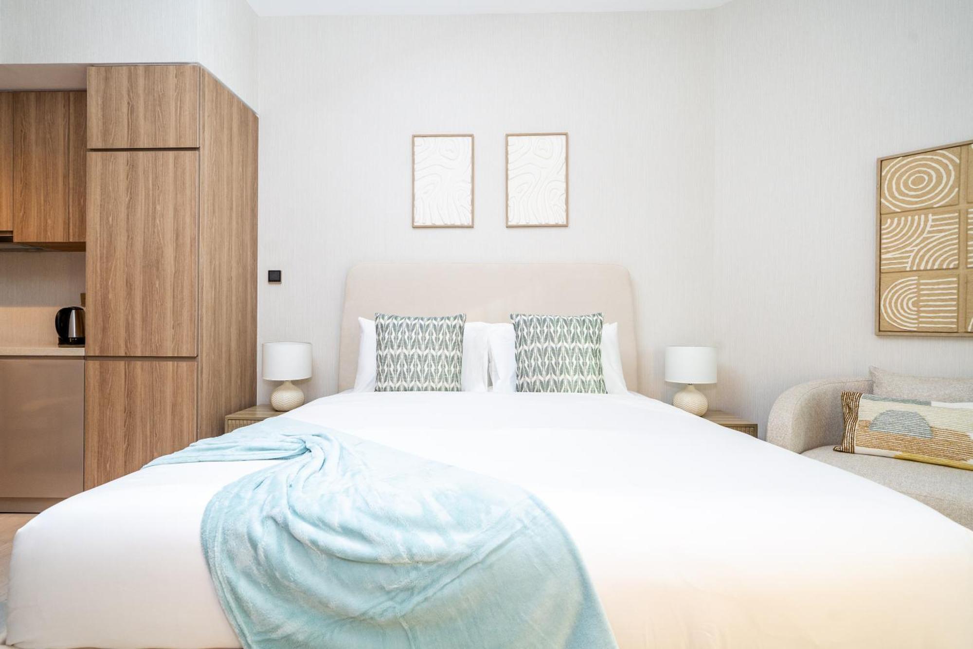 Modern Living At Missoni Fully Furnished Apartment