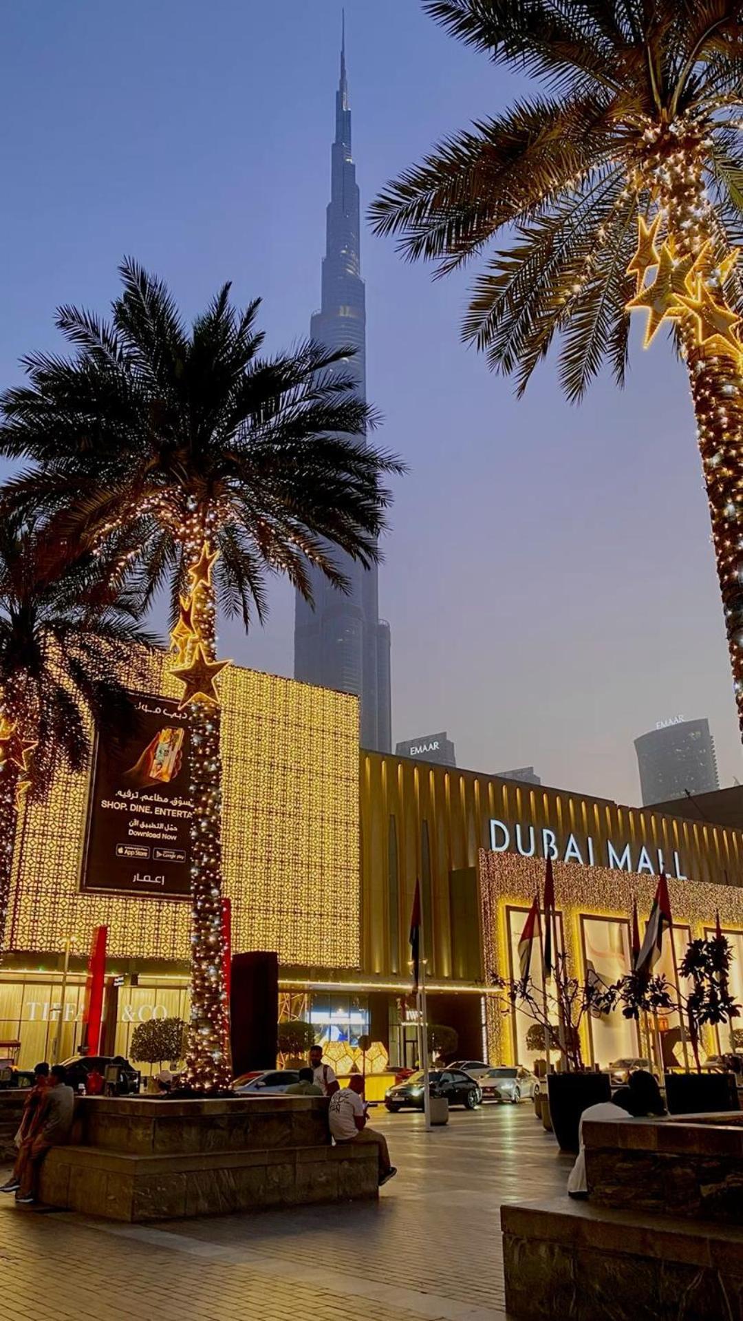 5 Minutes Walk To Mall And Burj Khalifa Apartment *