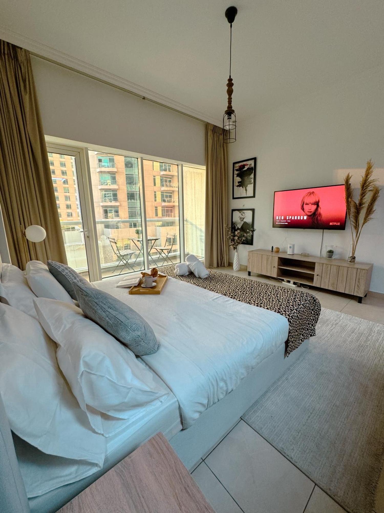 Apartment 5 Minutes Walk To Mall And Burj Khalifa