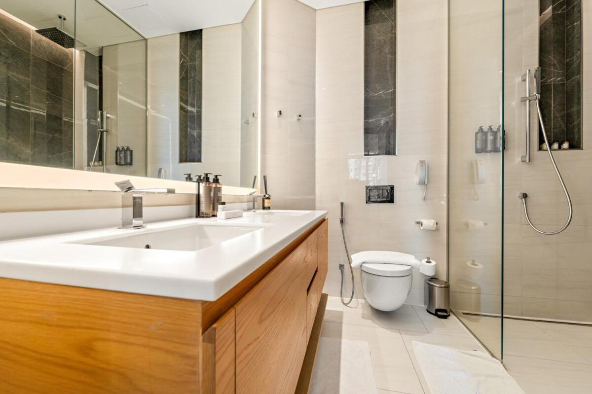 First Class 1br Iconic Sls With Infinity Pool Apartment *