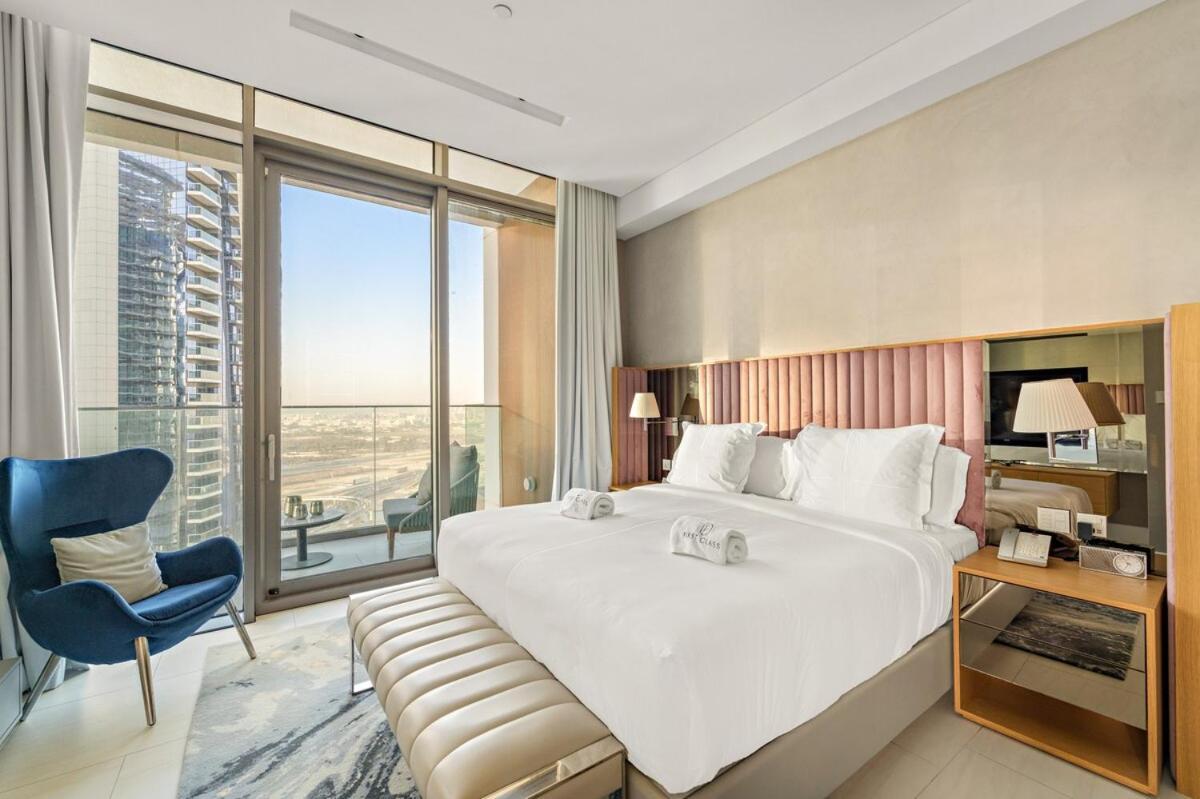 First Class 1br Iconic Sls With Infinity Pool Dubai