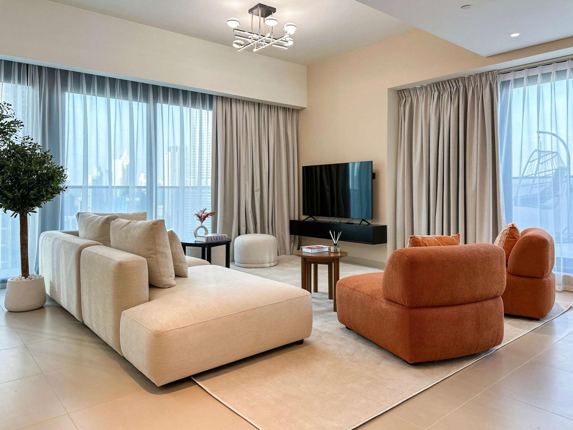 Unique Burj Khalifa View 3br On Floor Apartment Dubai