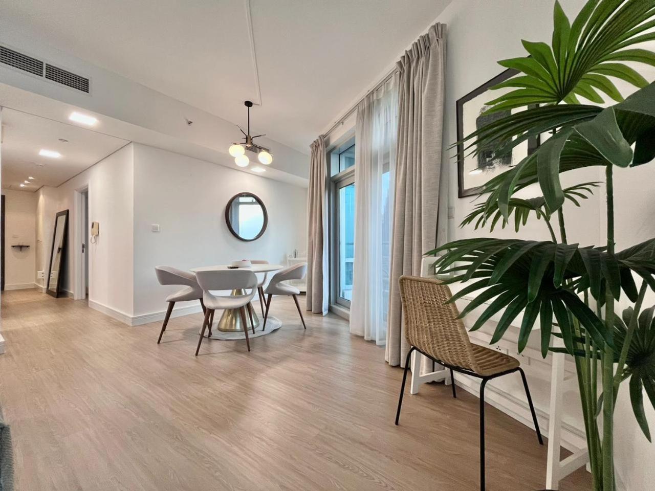 Bright And Spacious Flat Downtown Burj Khalifa