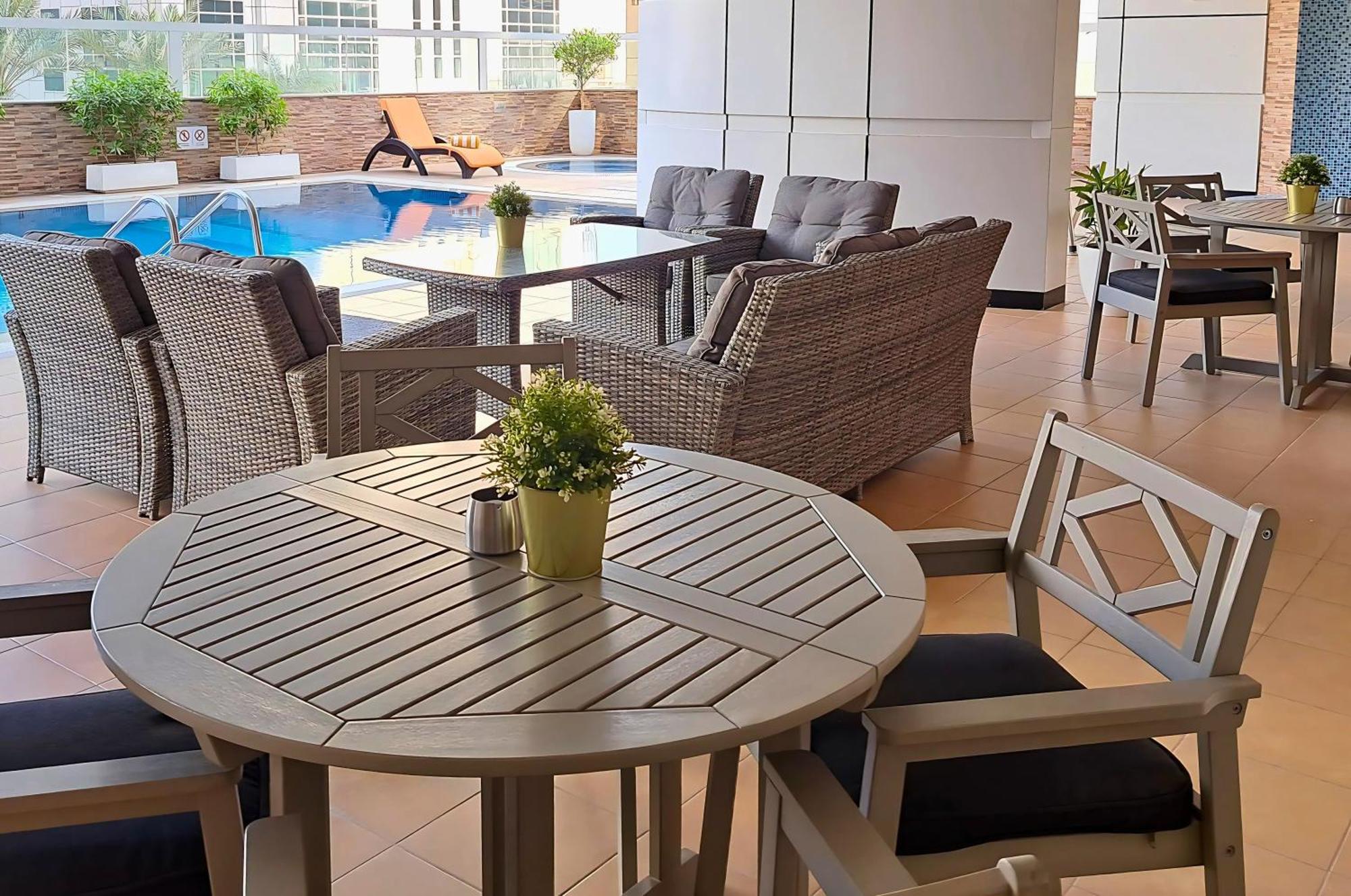 Barcelo Residences Marina *
