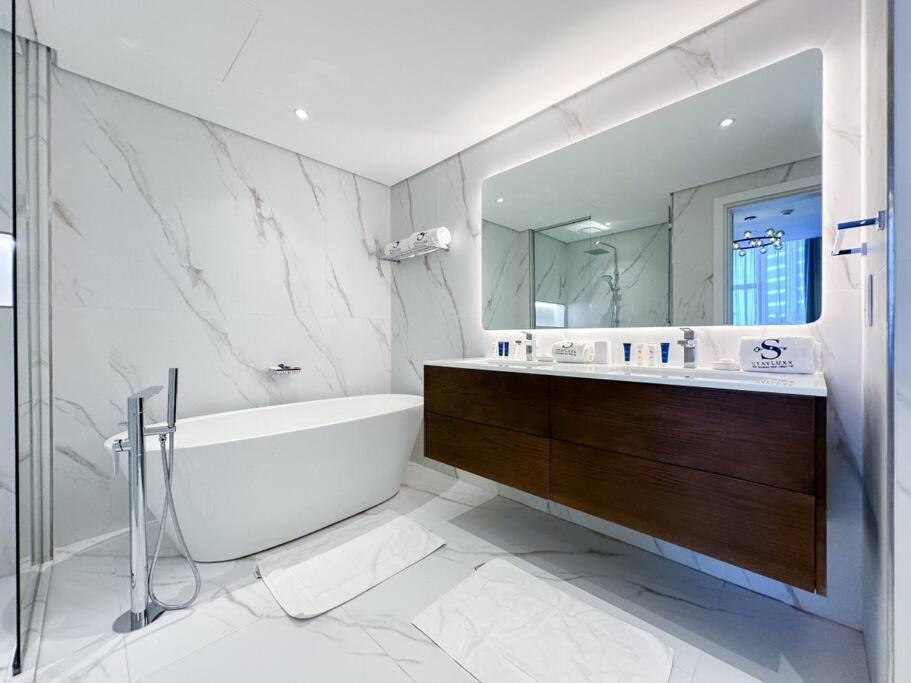 Fantastic Flat In Tiararesidence Apartment Dubai