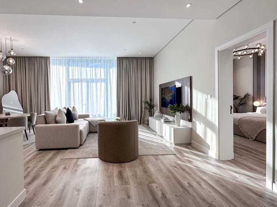 Fantastic Flat In Tiararesidence Dubai