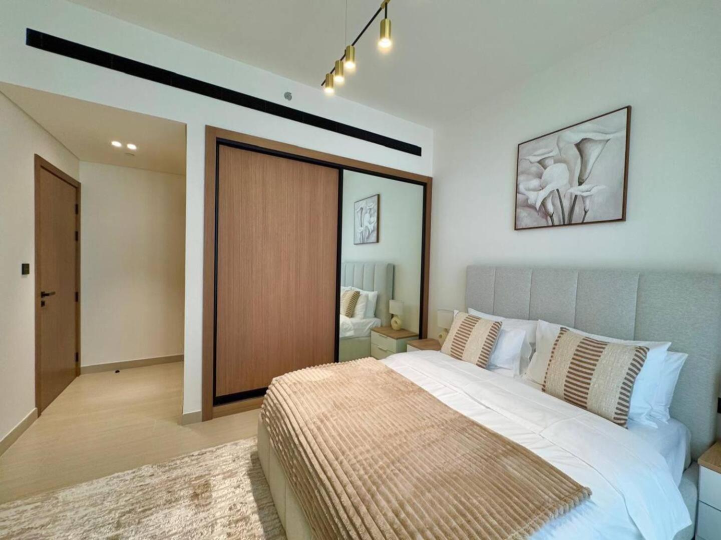 Spacious 1br In Jvc With Big Balcony Apartment *