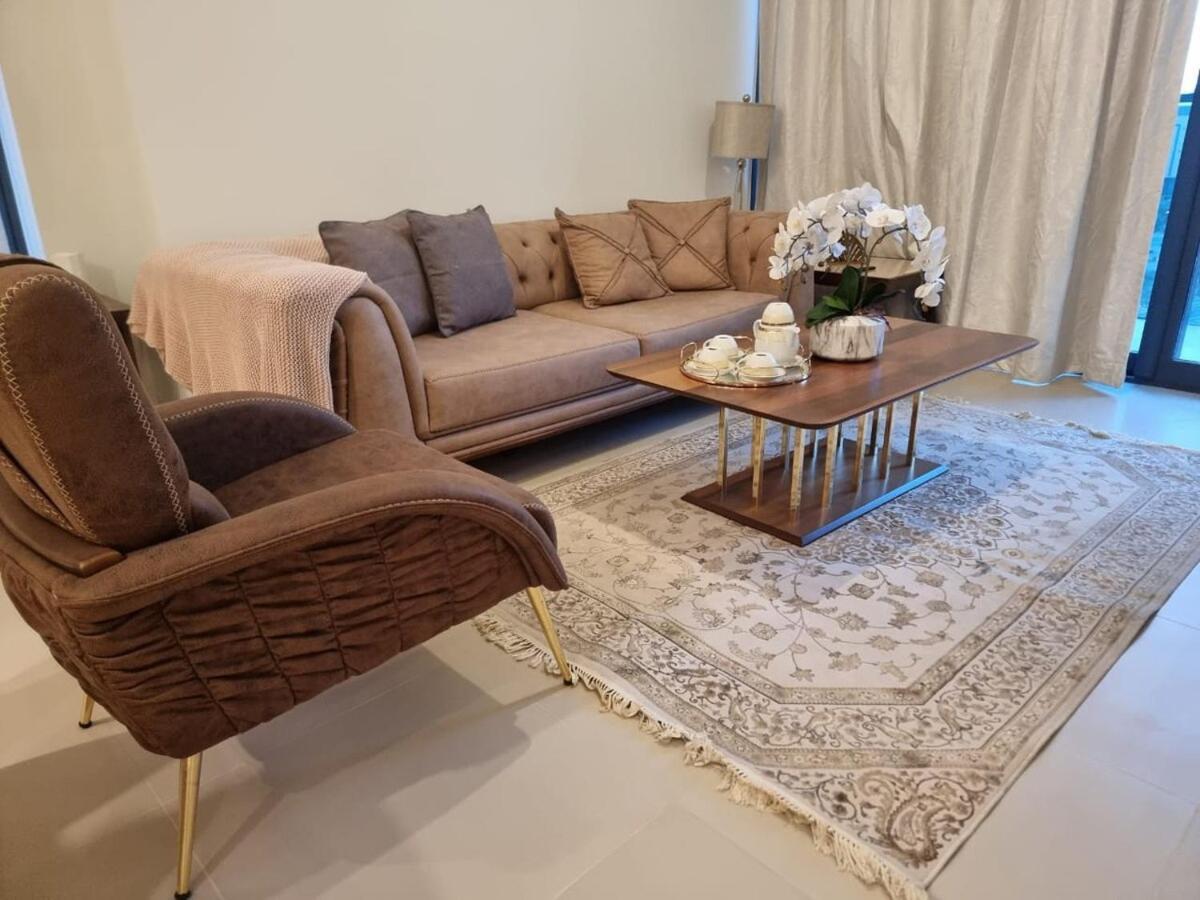Luxury 2 Bedroom Act 1 Apartment Dubai