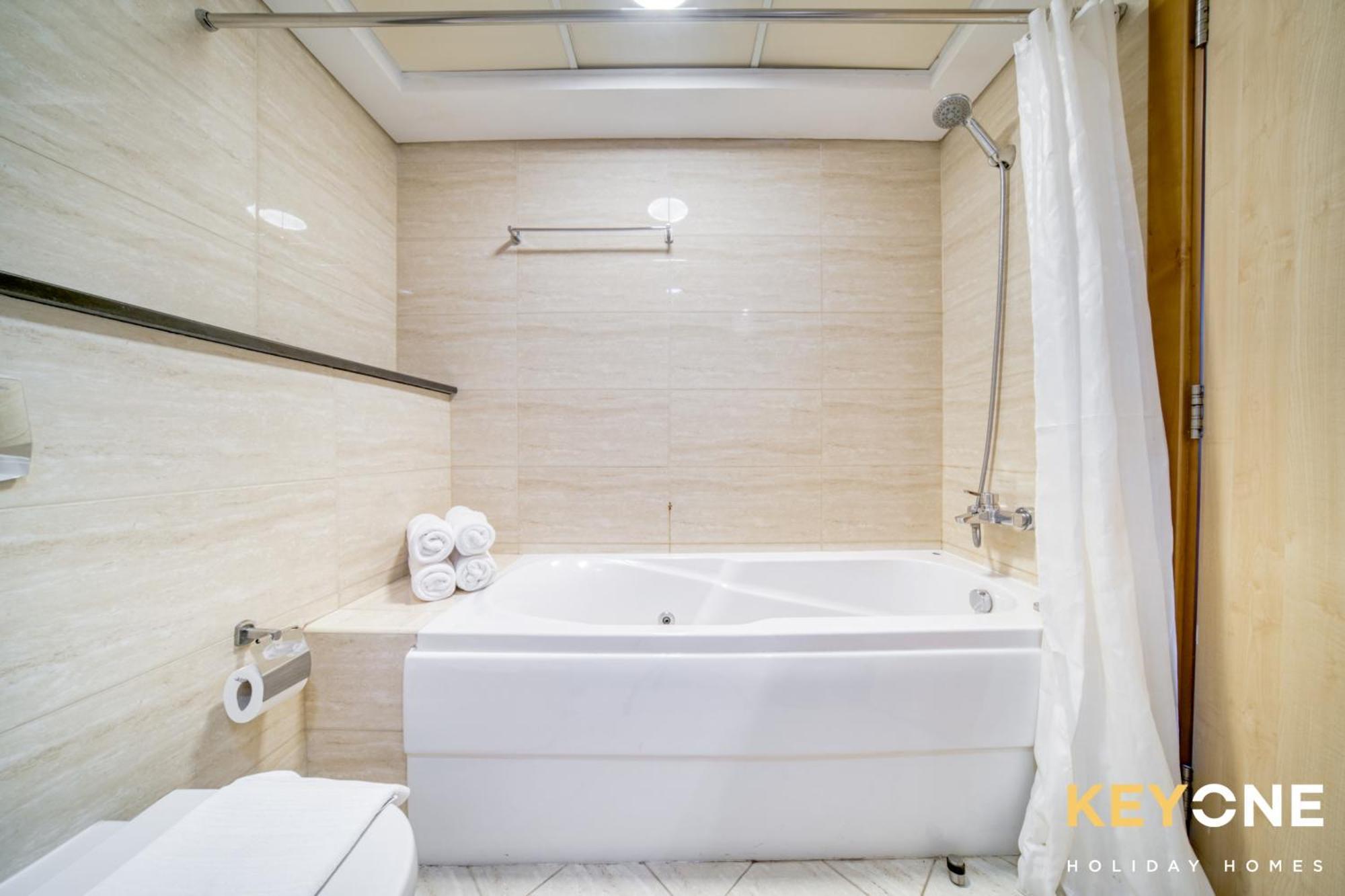 Captivating Sky & Sea Views In Two Bedroom Suite Apartment