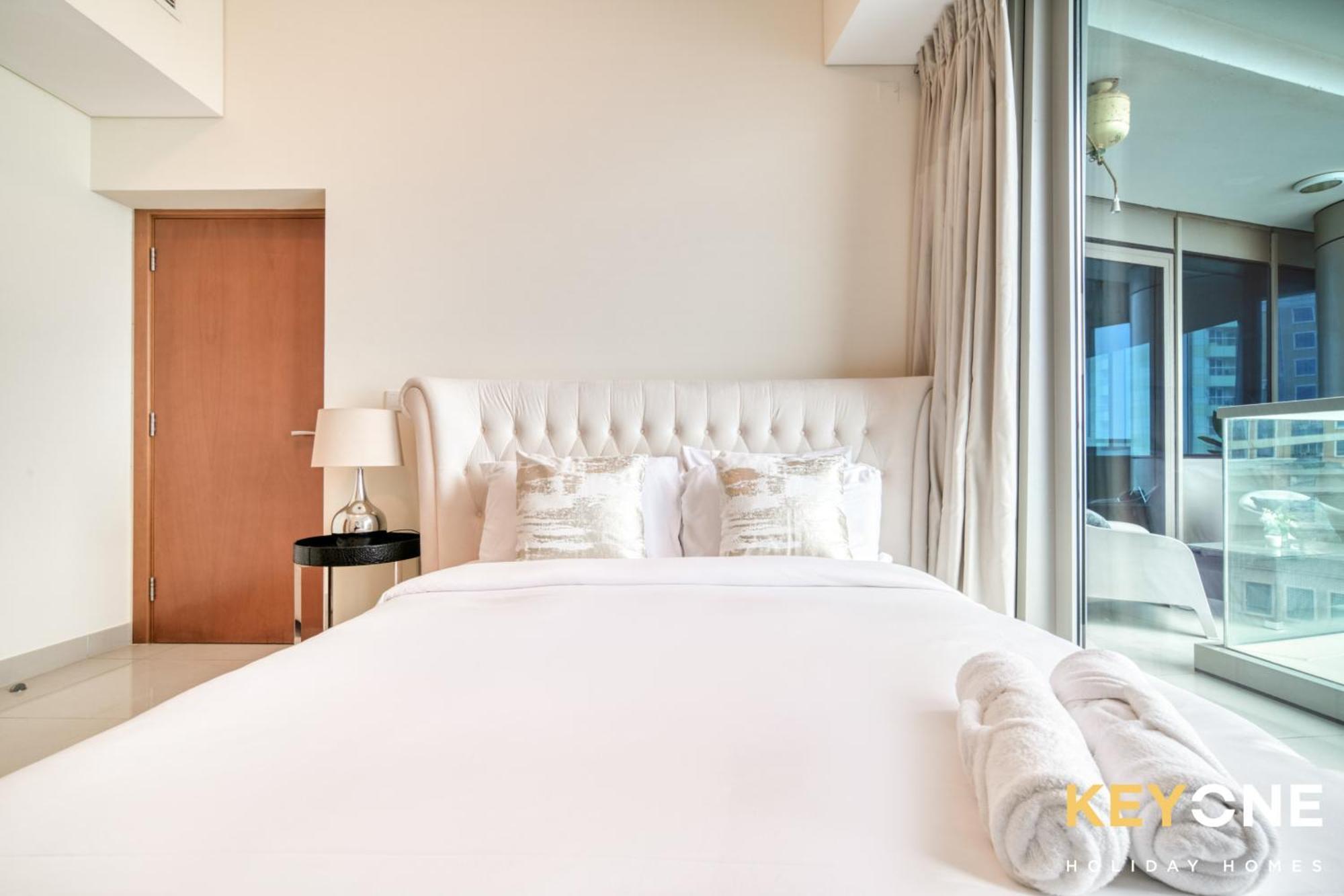 Captivating Sky & Sea Views In Two Bedroom Suite Apartment *