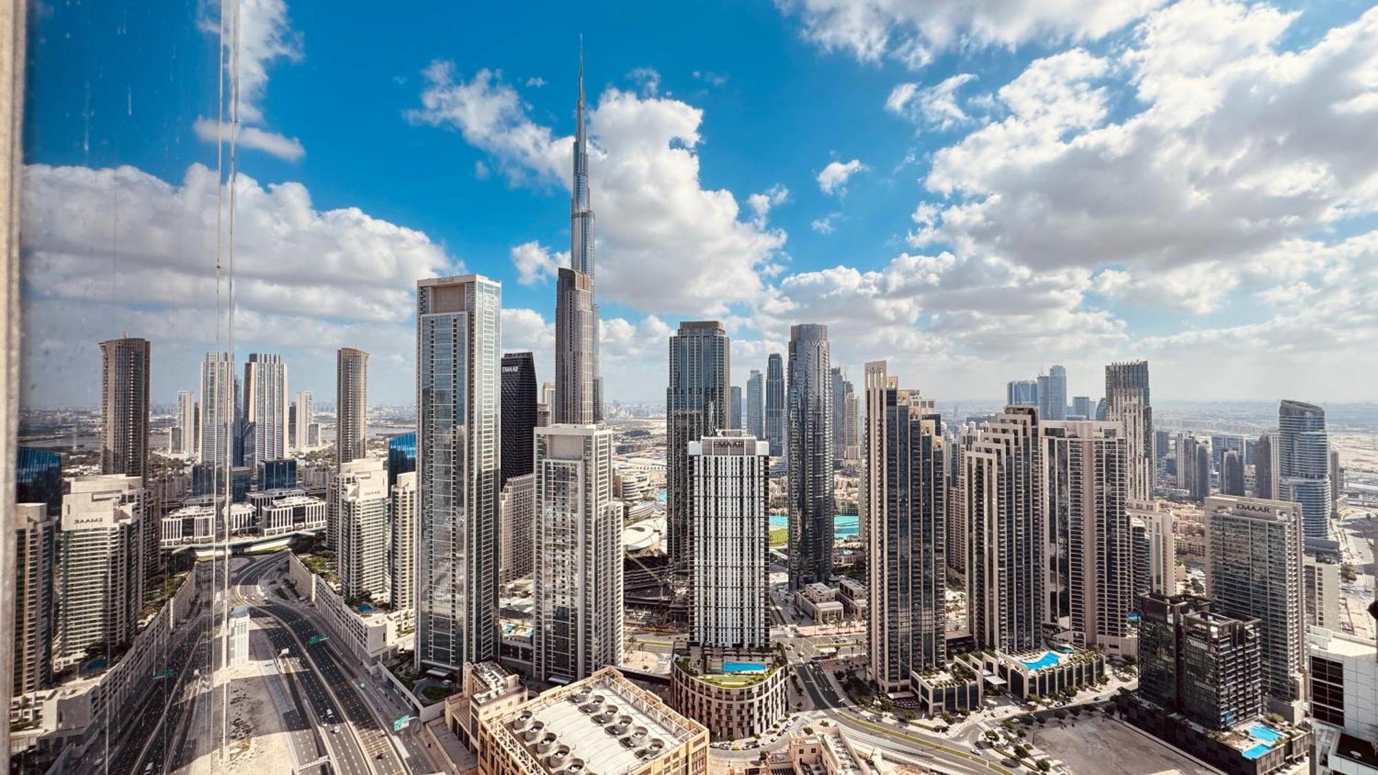 Paramount Tower And Residences With Infinity Sky Pool Apartment Dubai