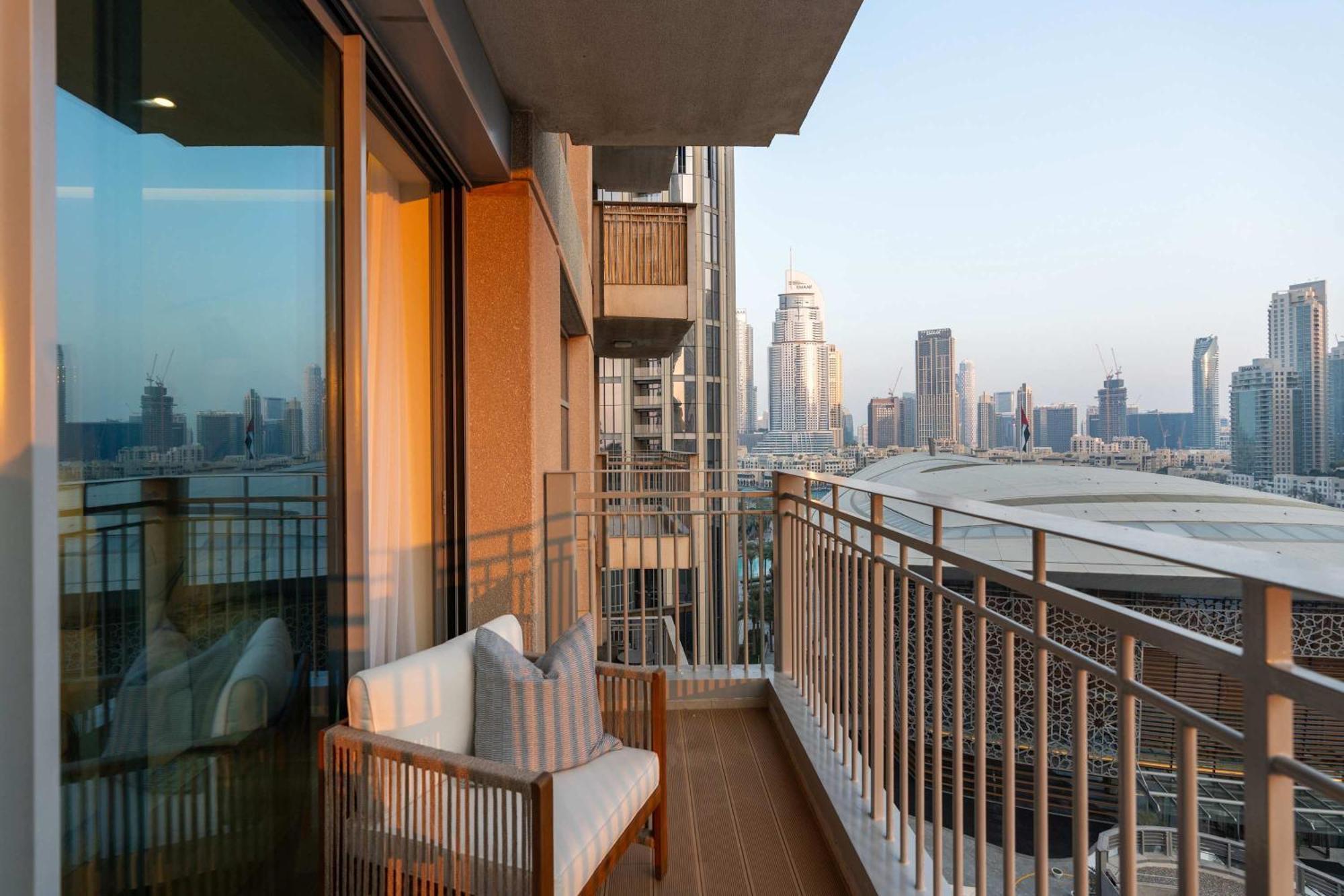 Stylish 1br In Downtown With Fountain Views *
