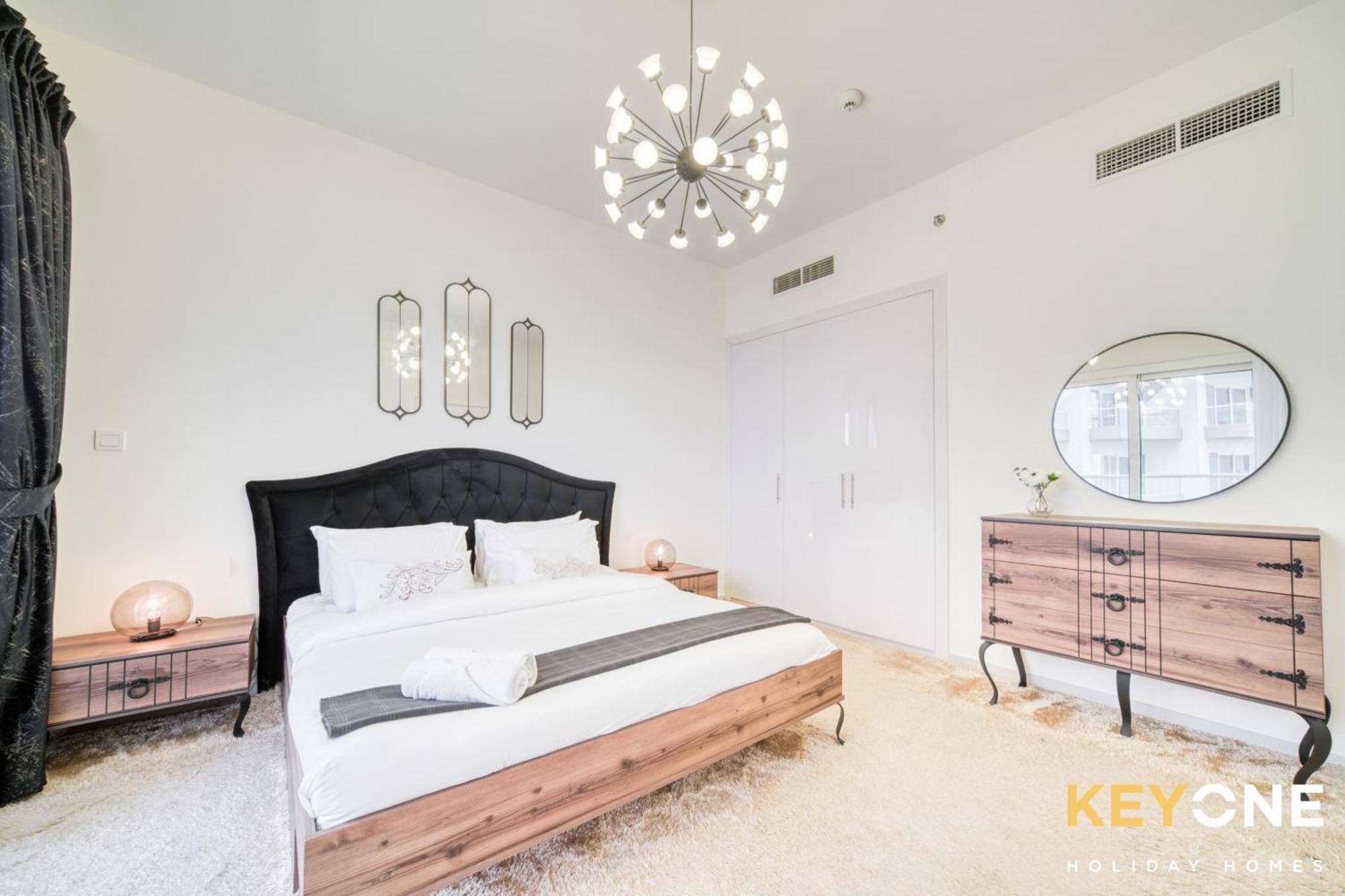 Modish One Bedroom Apartment