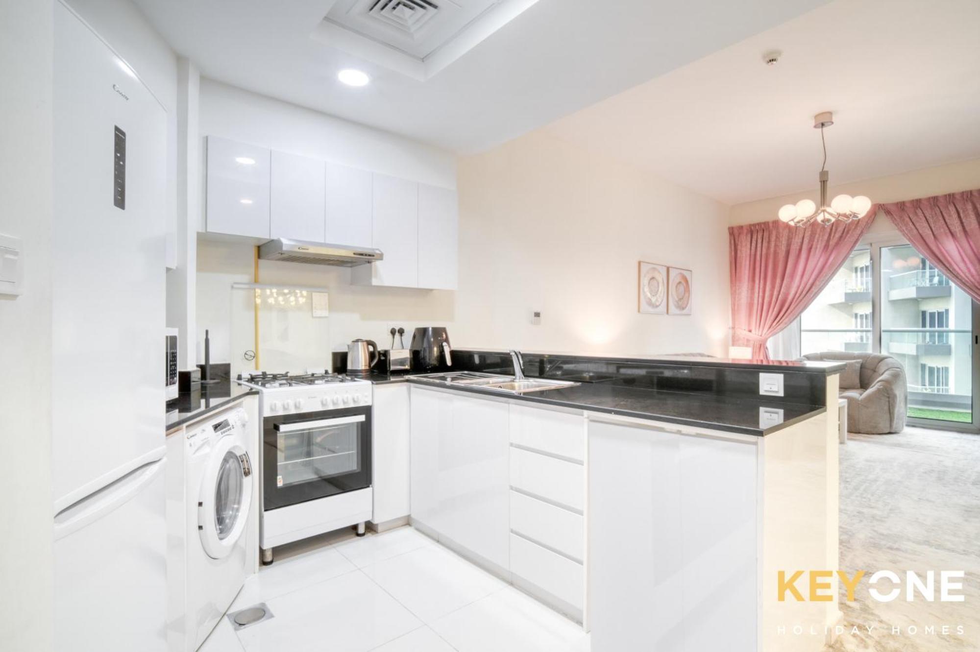 Modish One Bedroom Apartment *