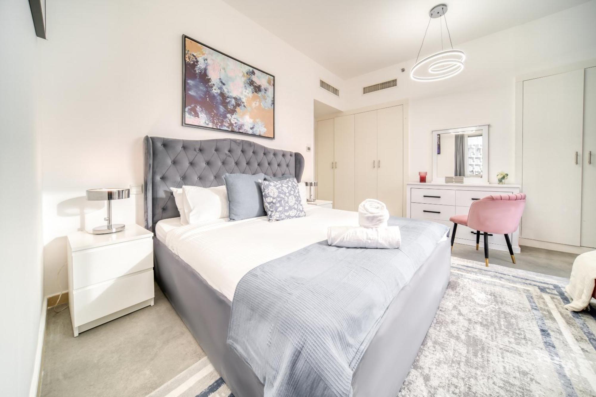 The Jbr Grand Luxury Sea View 4 Bedroom Apartment