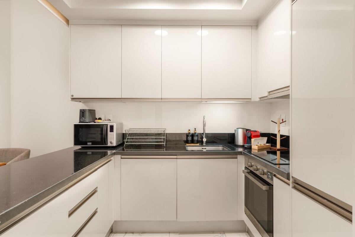 Apartment First Class 2br Stylish With Stunning Views *
