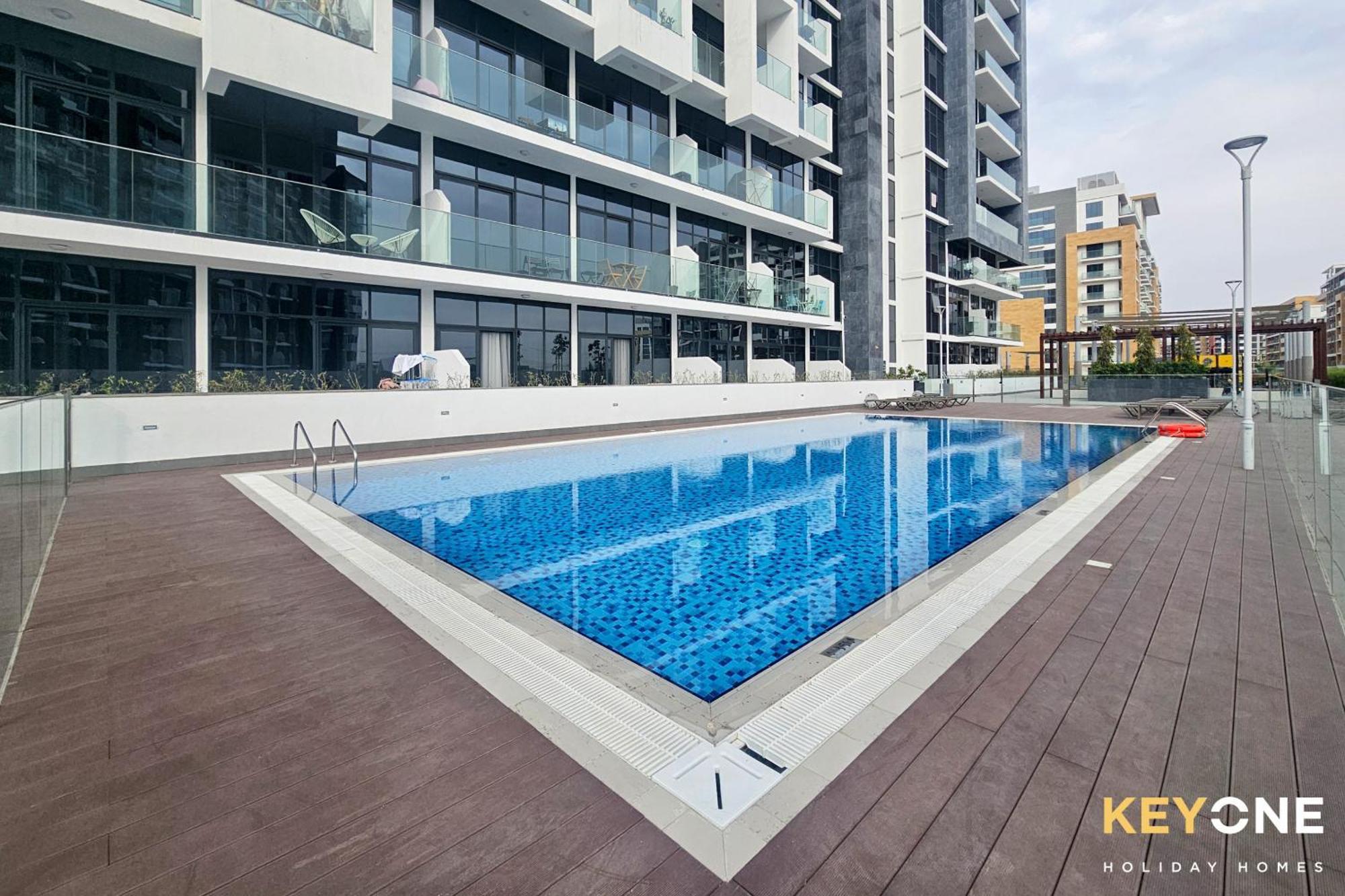 Exquisite Living In Riviera One Bedroom Apartment