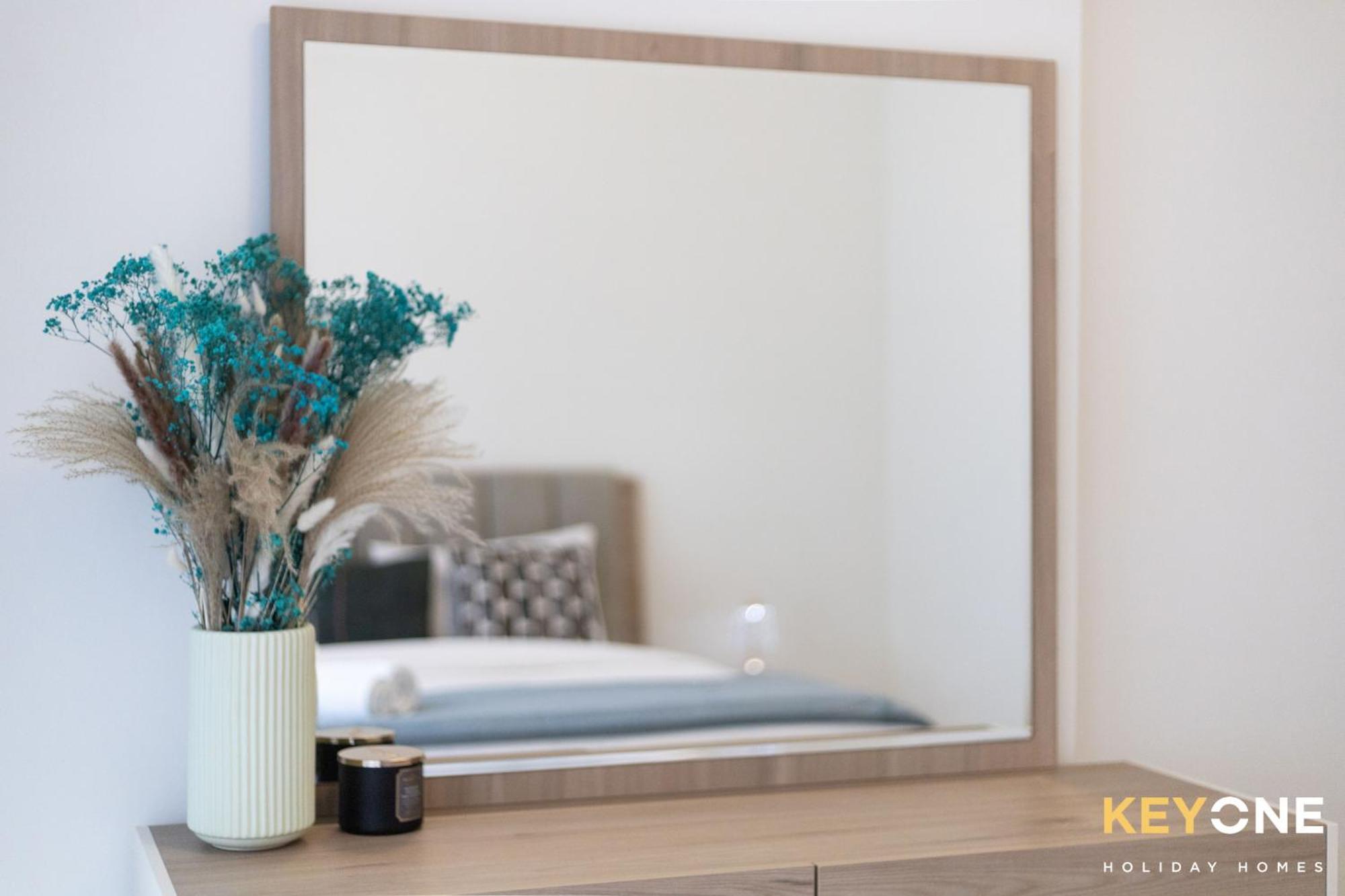 Exquisite Living In Riviera One Bedroom *