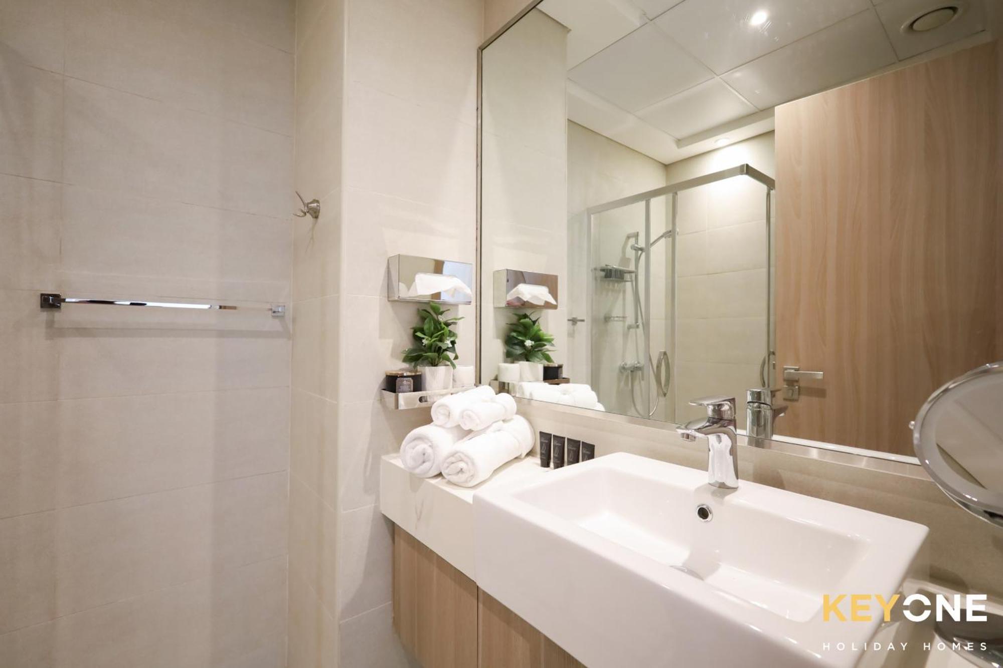 Exquisite Living In Riviera One Bedroom Apartment
