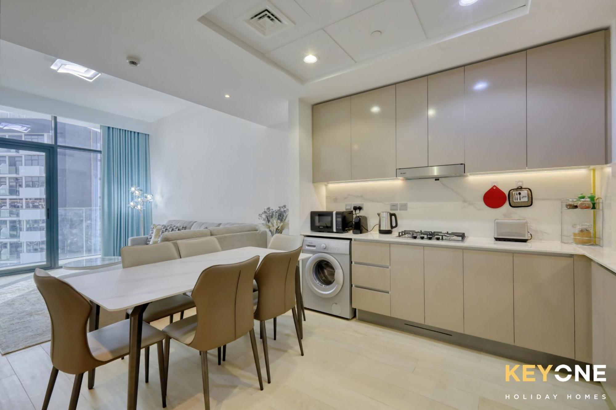 Exquisite Living In Riviera One Bedroom Apartment *