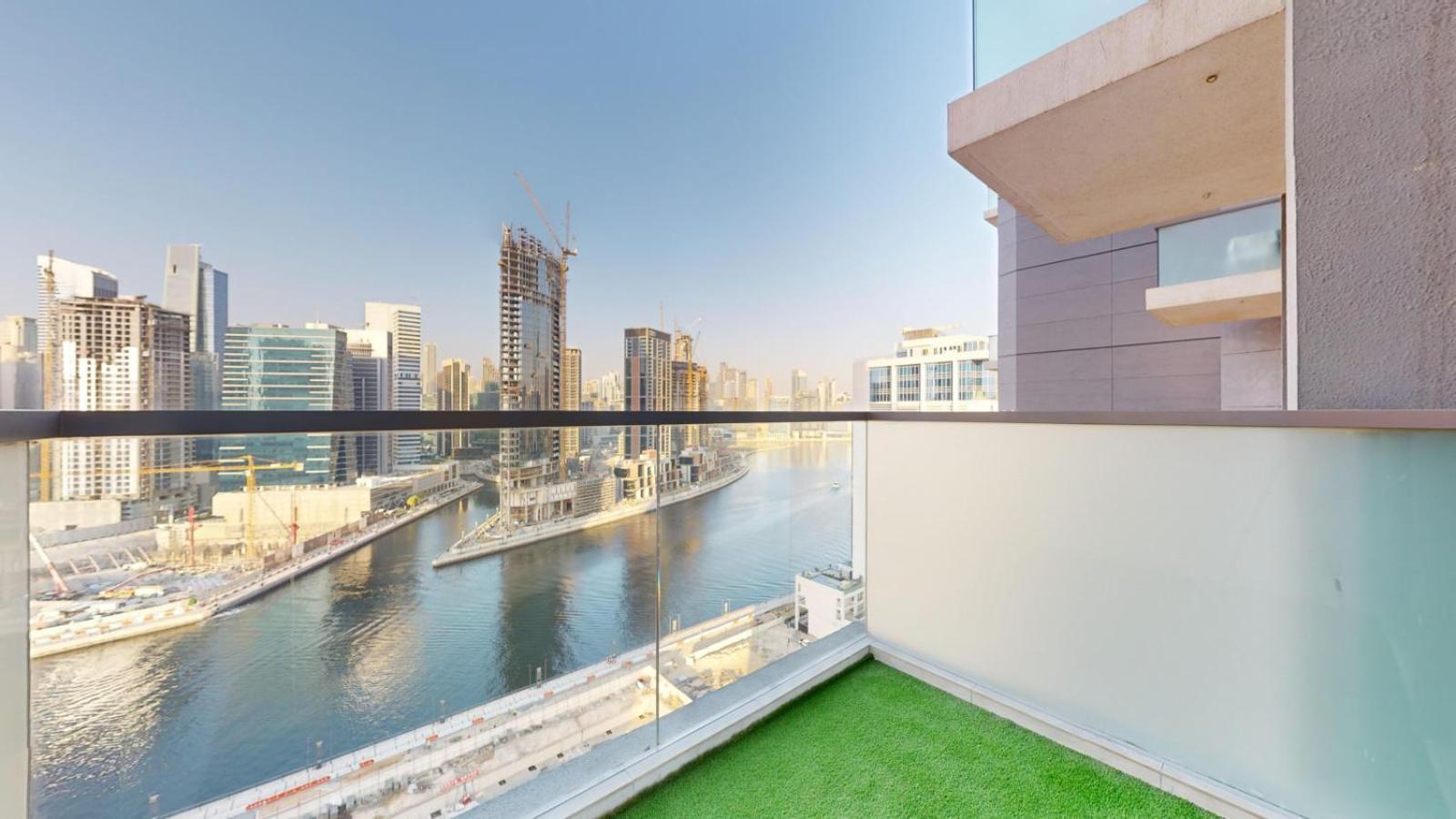 The Atria Residences - Luxurious Two Bedroom Apartment *
