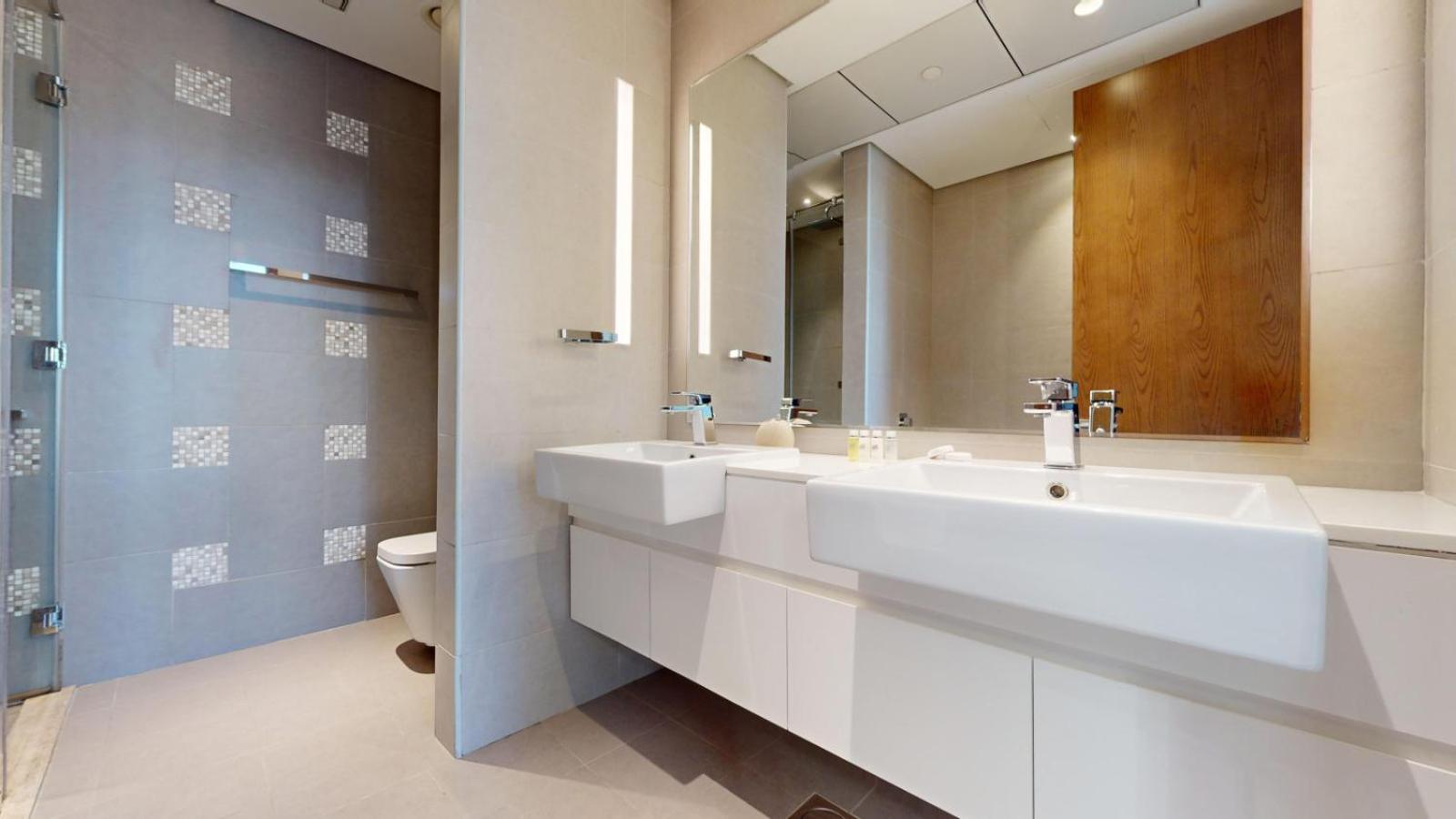 The Atria Residences - Luxurious Two Bedroom Apartment *