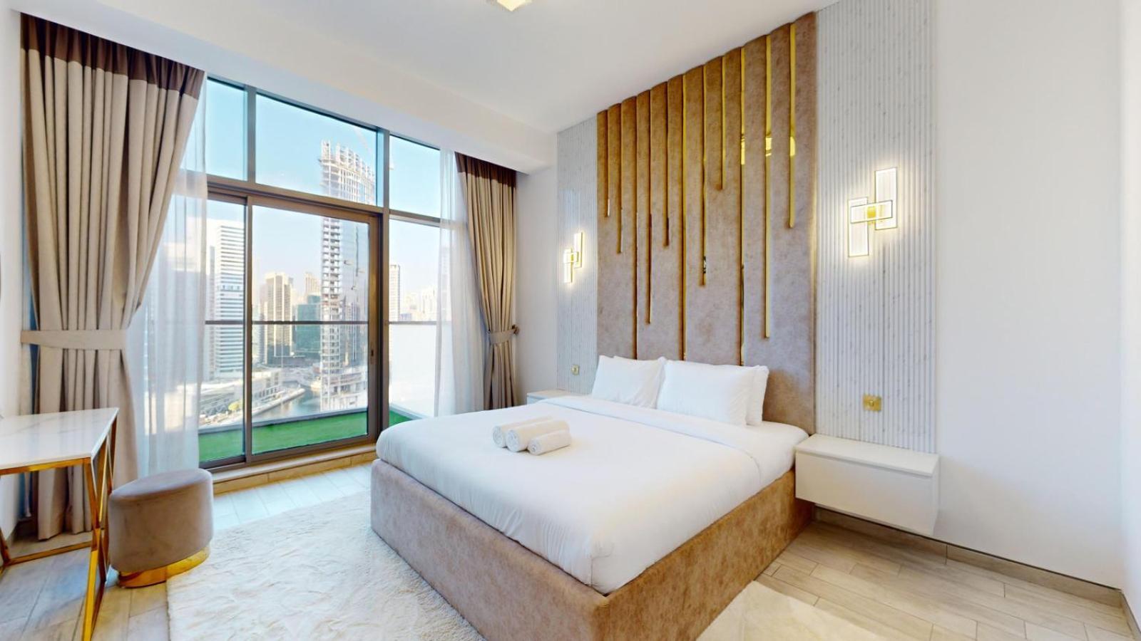 The Atria Residences - Luxurious Two Bedroom Apartment Dubai