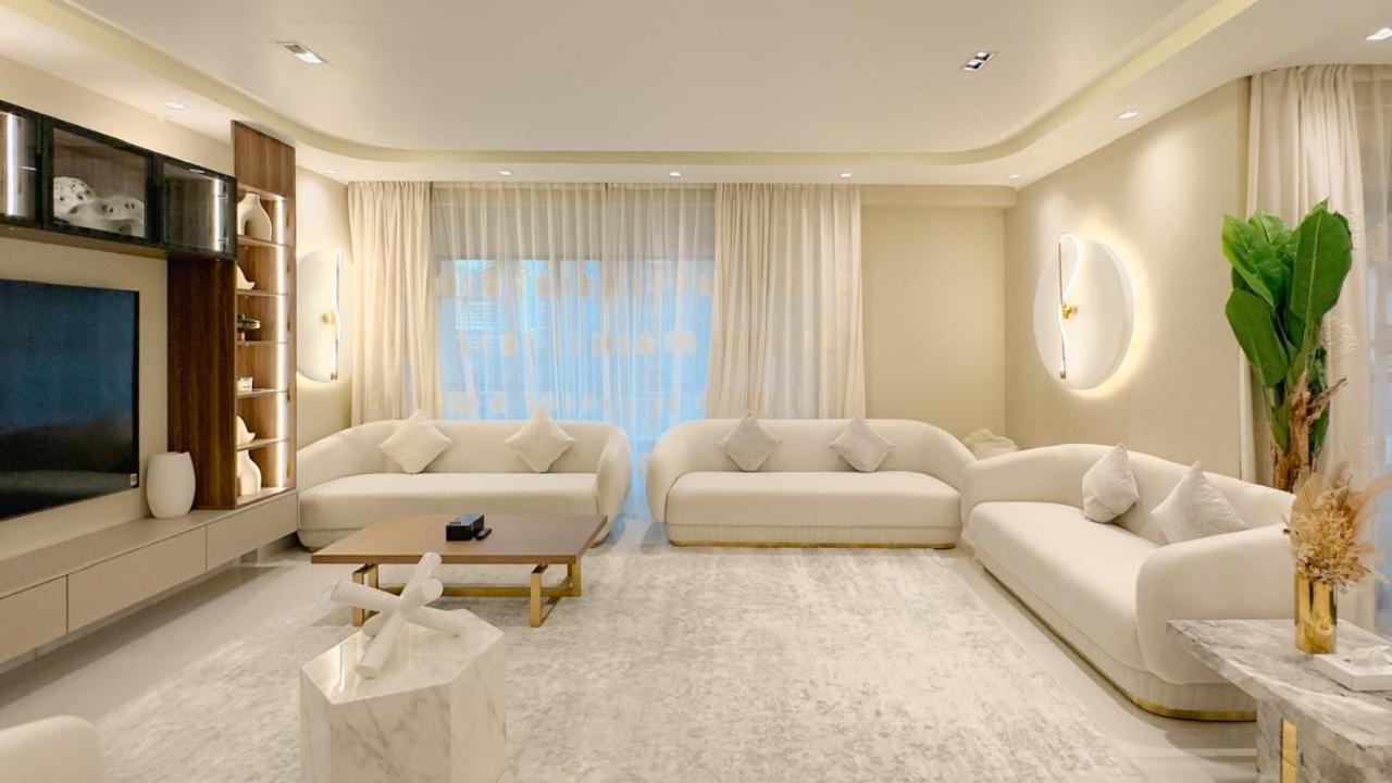 Usmans 4 Bedroom On D By Sls Apartment
