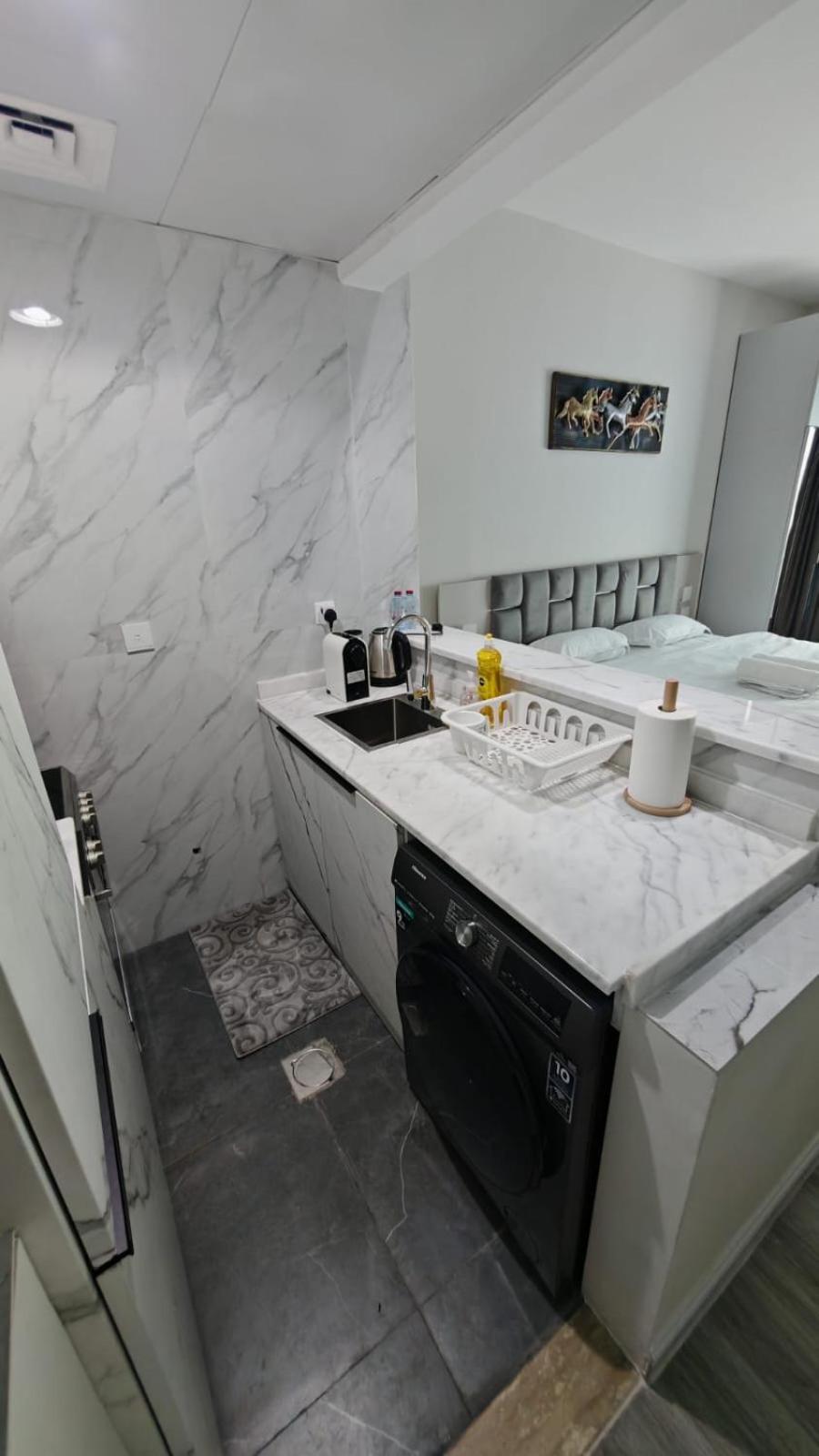 Marina Grand Metro Apartment Dubai
