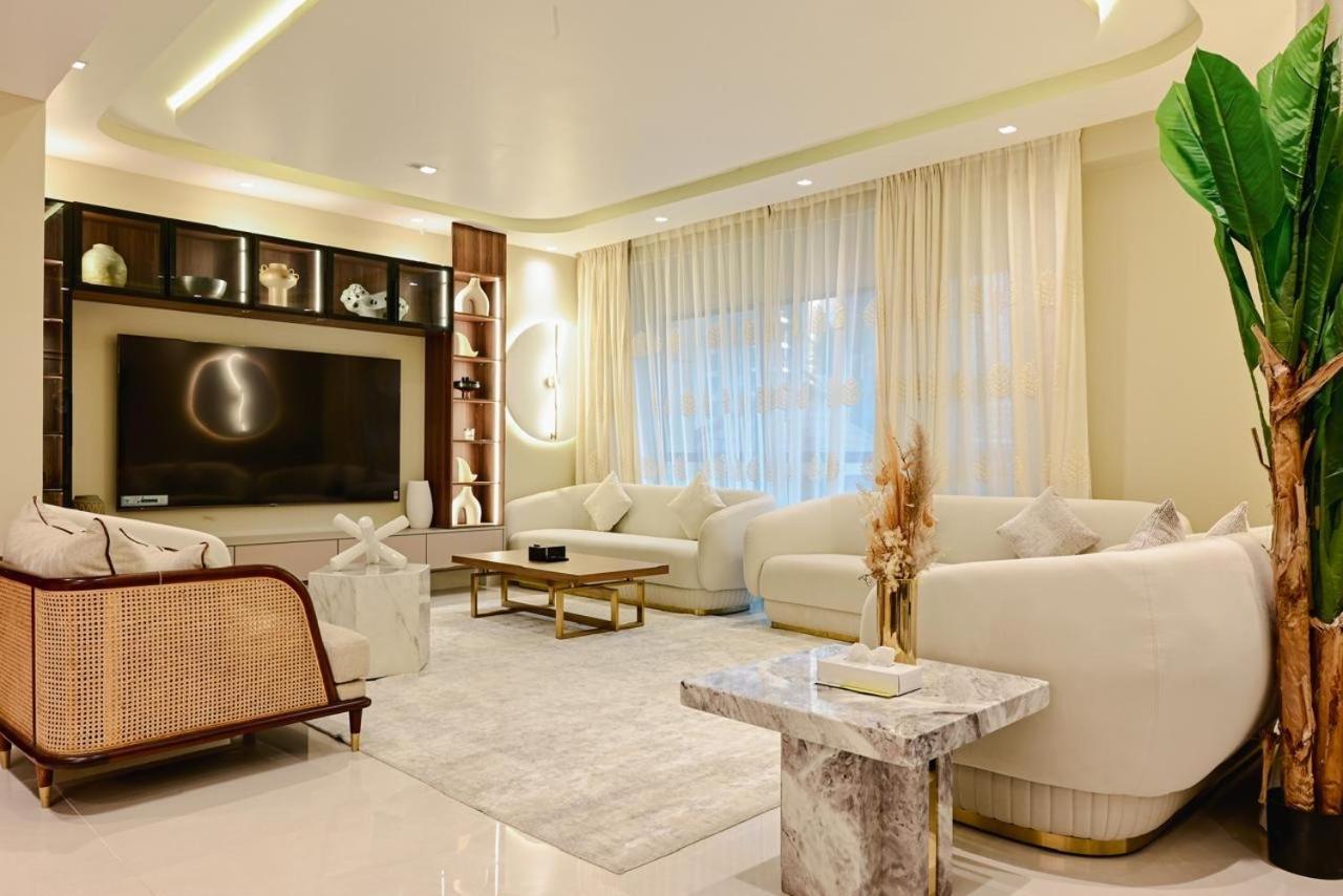 Usmans 4 Bedroom On D By Sls
