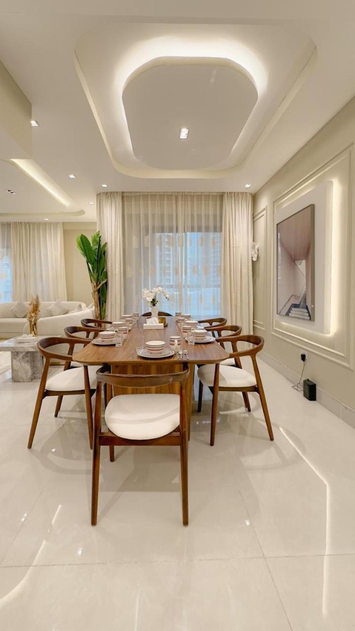 Usmans 4 Bedroom On D By Sls