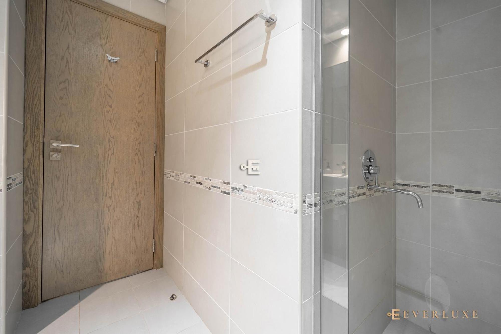 Apartment Beautiful 2 Bedroom Montrose Dubai