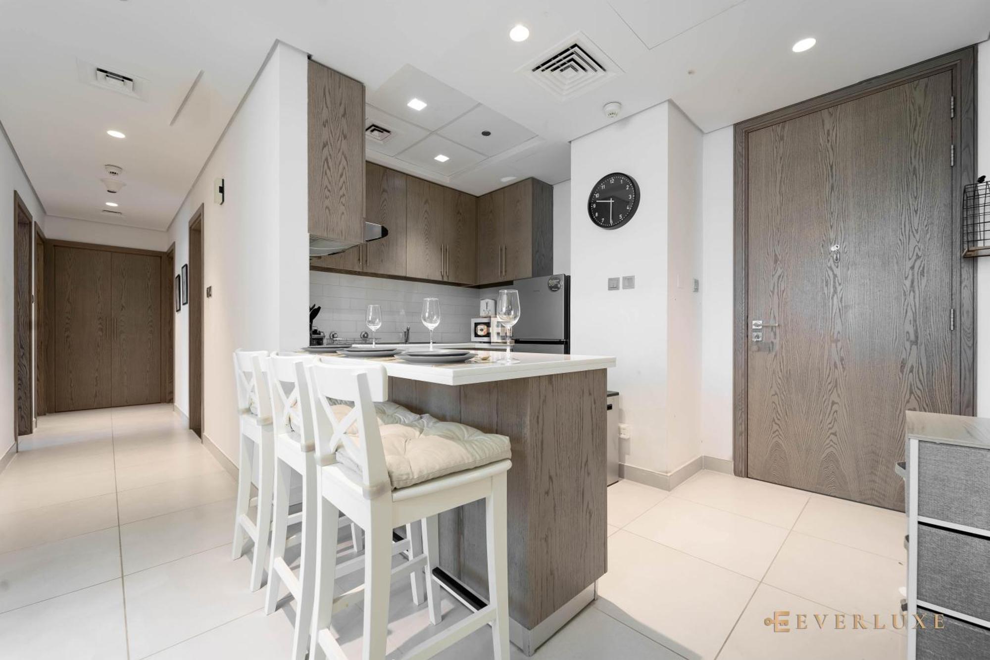 Beautiful 2 Bedroom Montrose Dubai